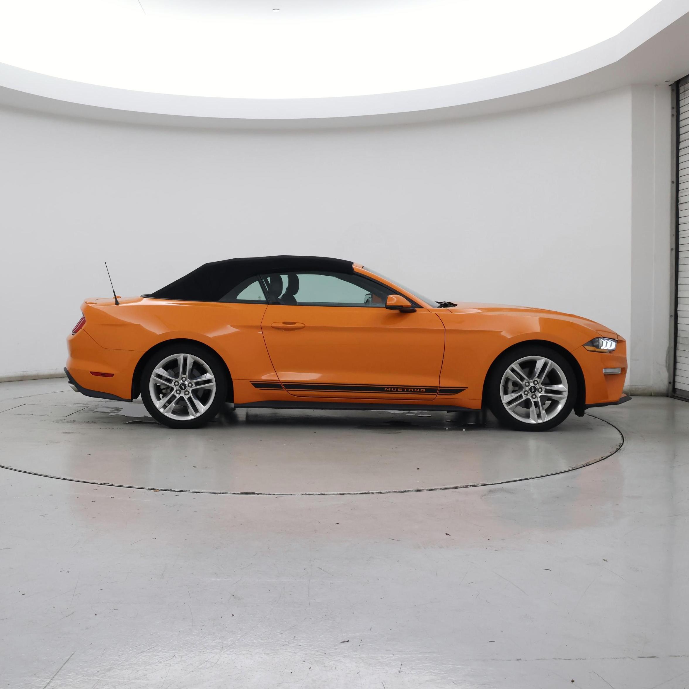 Thumbnail: 2021 Ford Mustang - 7