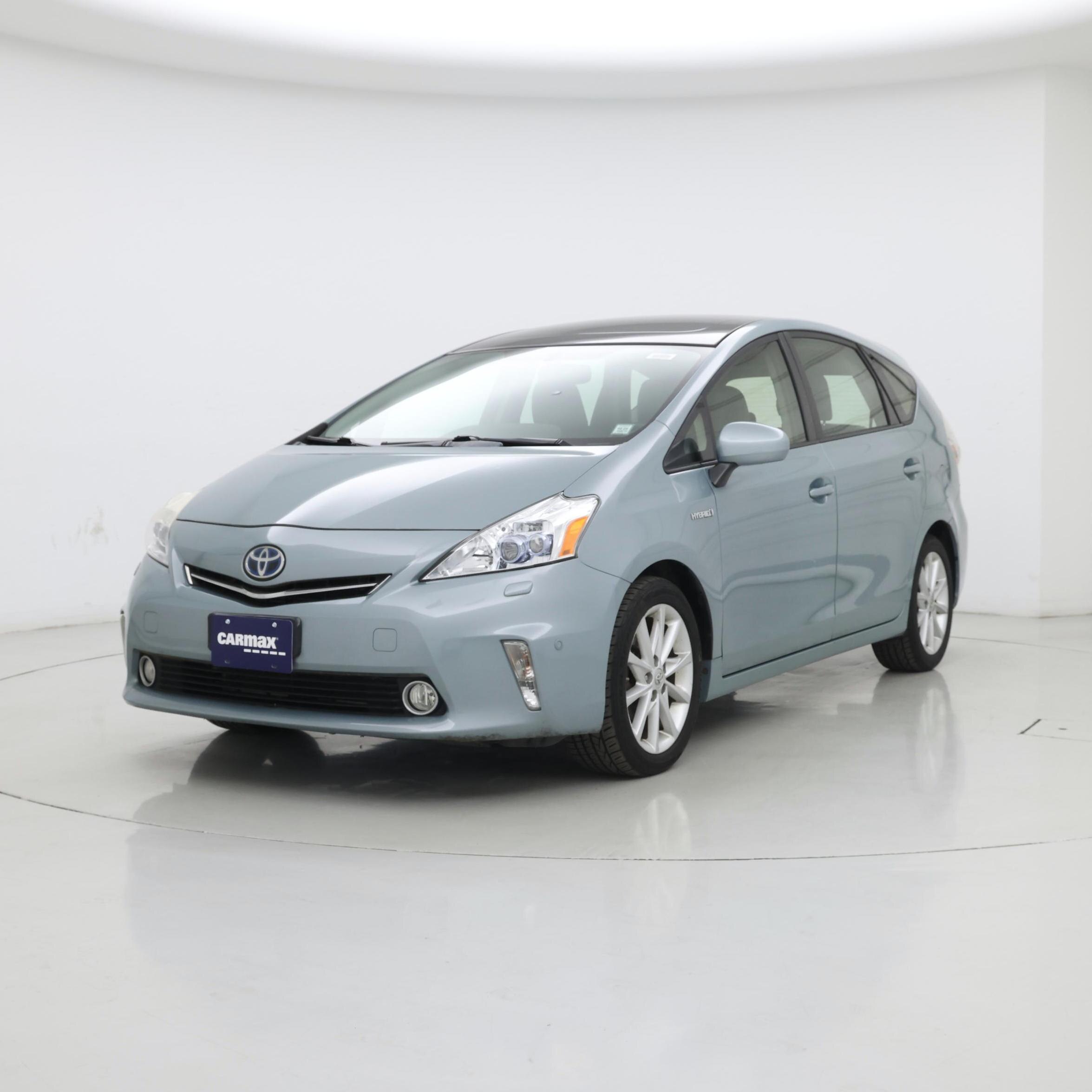 Thumbnail: 2014 Toyota Prius v - 4