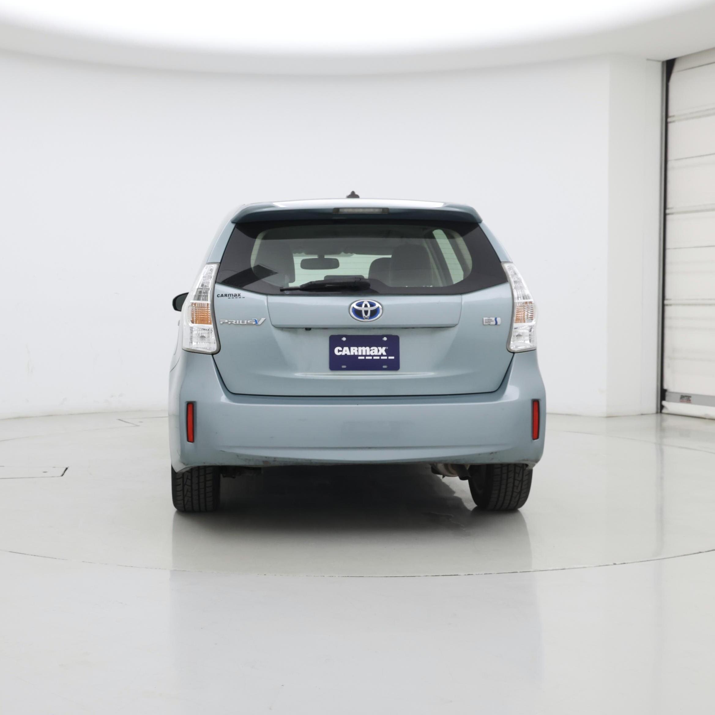 Thumbnail: 2014 Toyota Prius v - 6