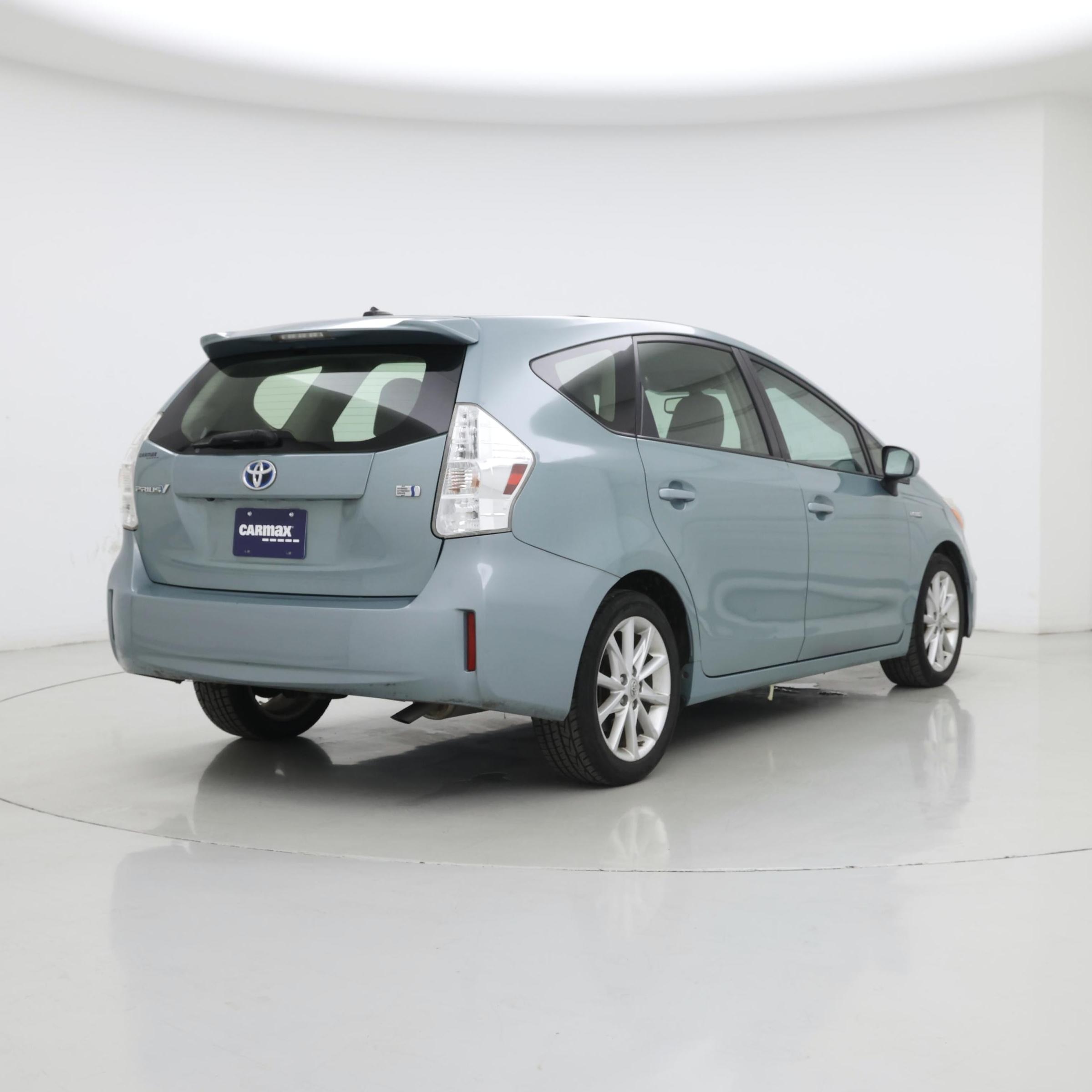 Thumbnail: 2014 Toyota Prius v - 8