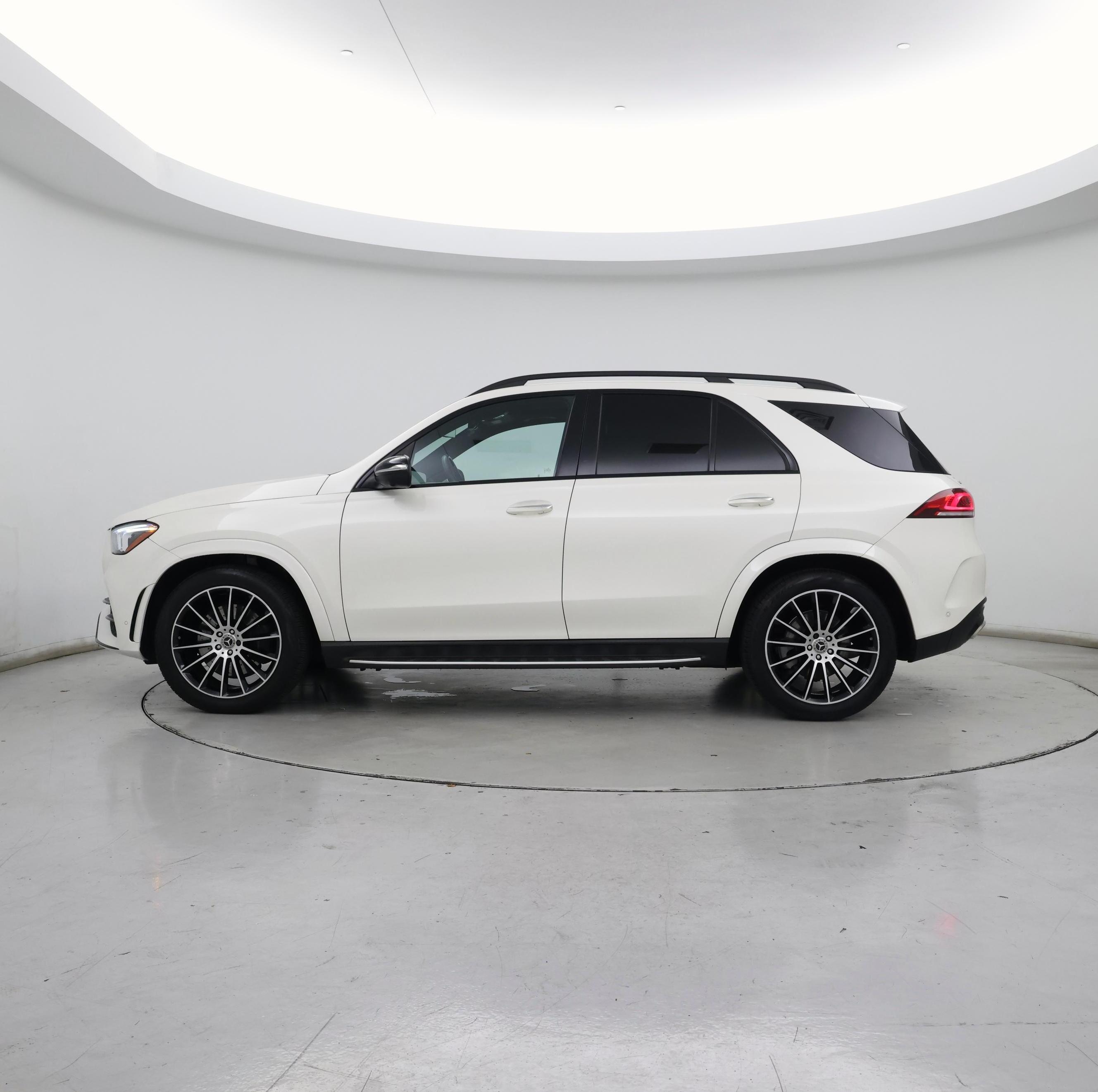 Thumbnail: 2020 Mercedes-Benz GLE - 3