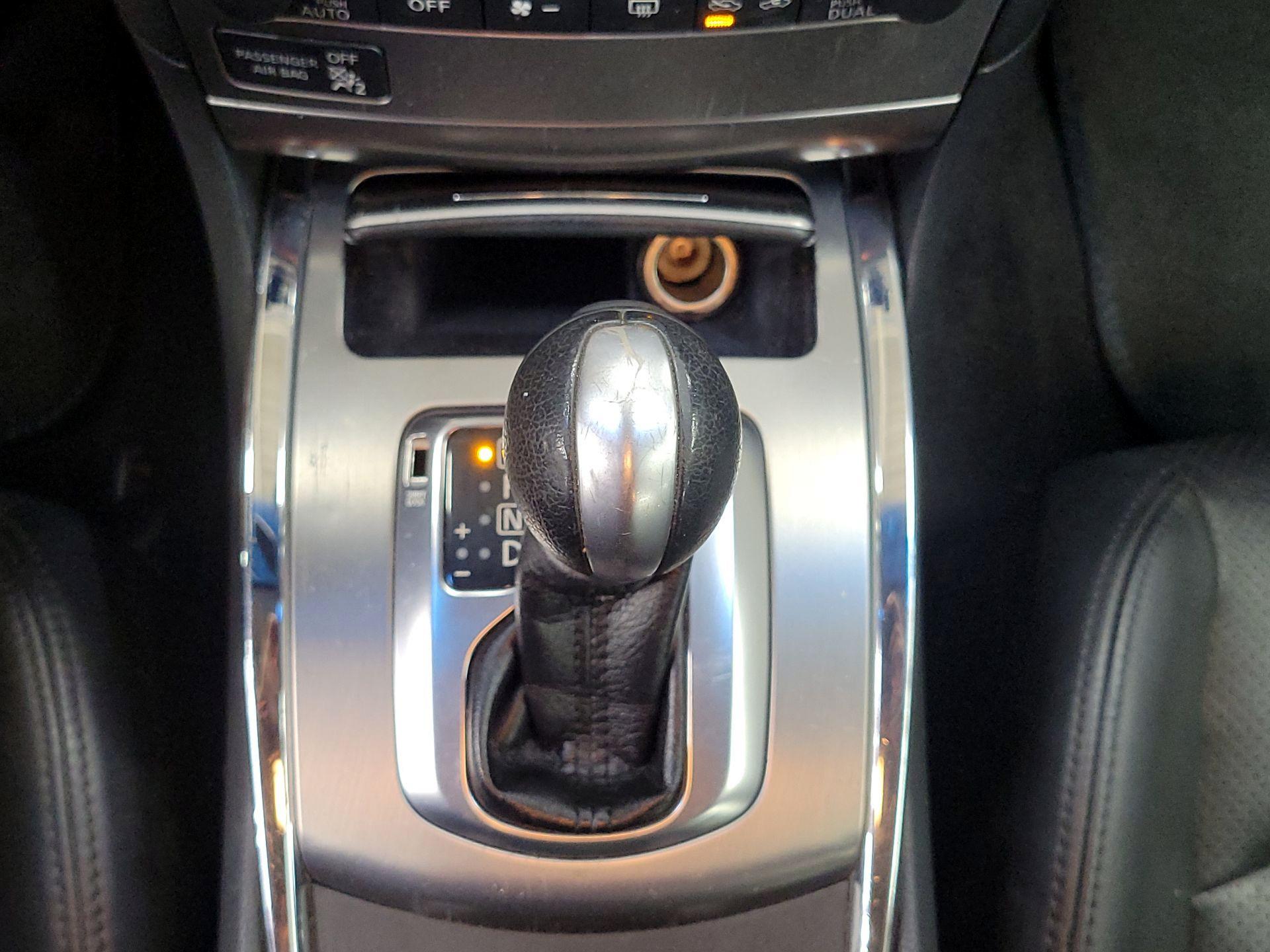 Thumbnail: 2013 INFINITI G37 - 17