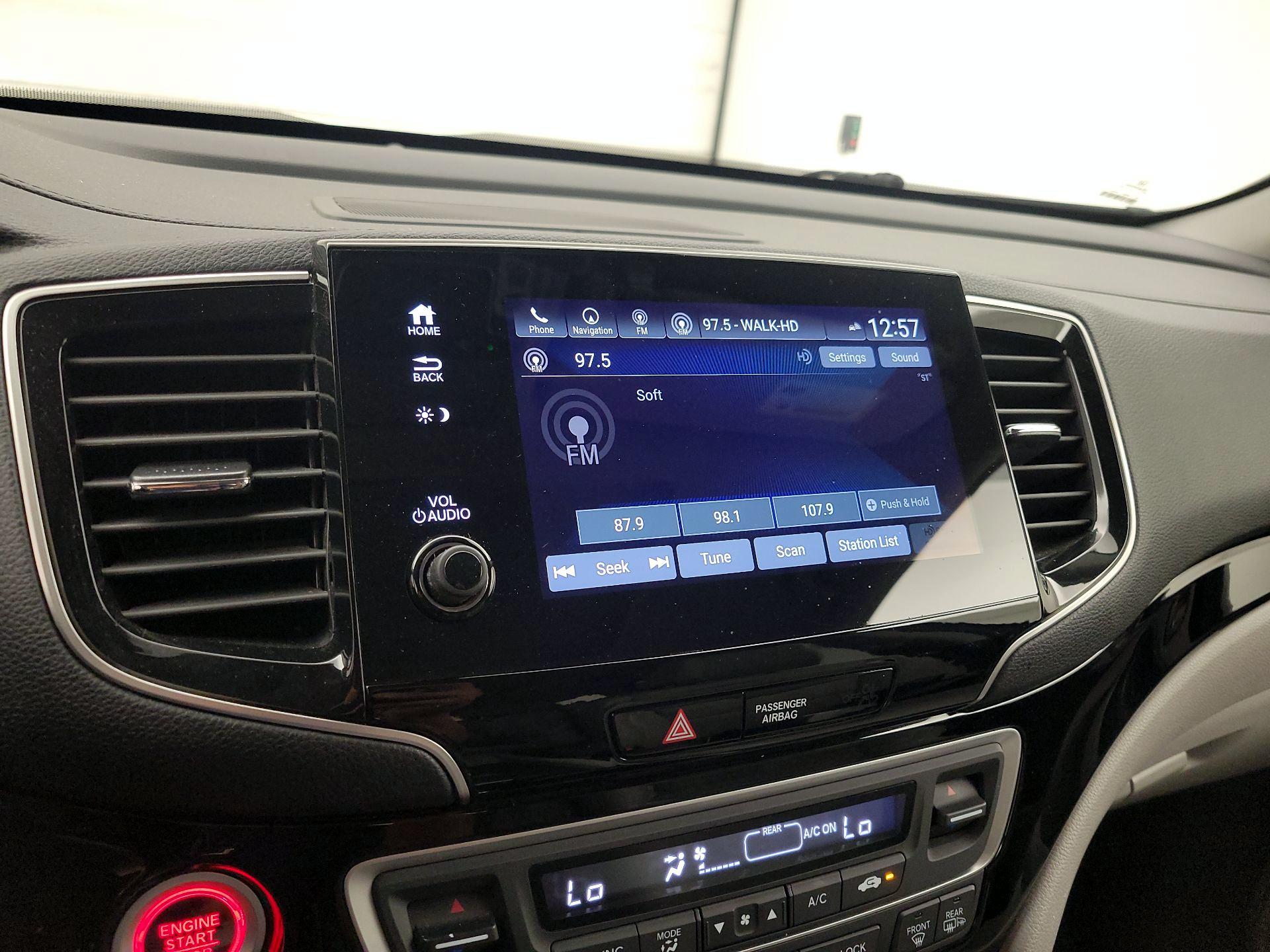 Thumbnail: 2019 Honda Pilot - 16