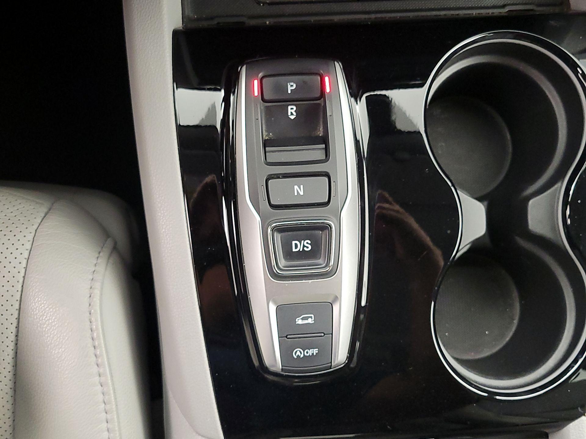 Thumbnail: 2019 Honda Pilot - 18