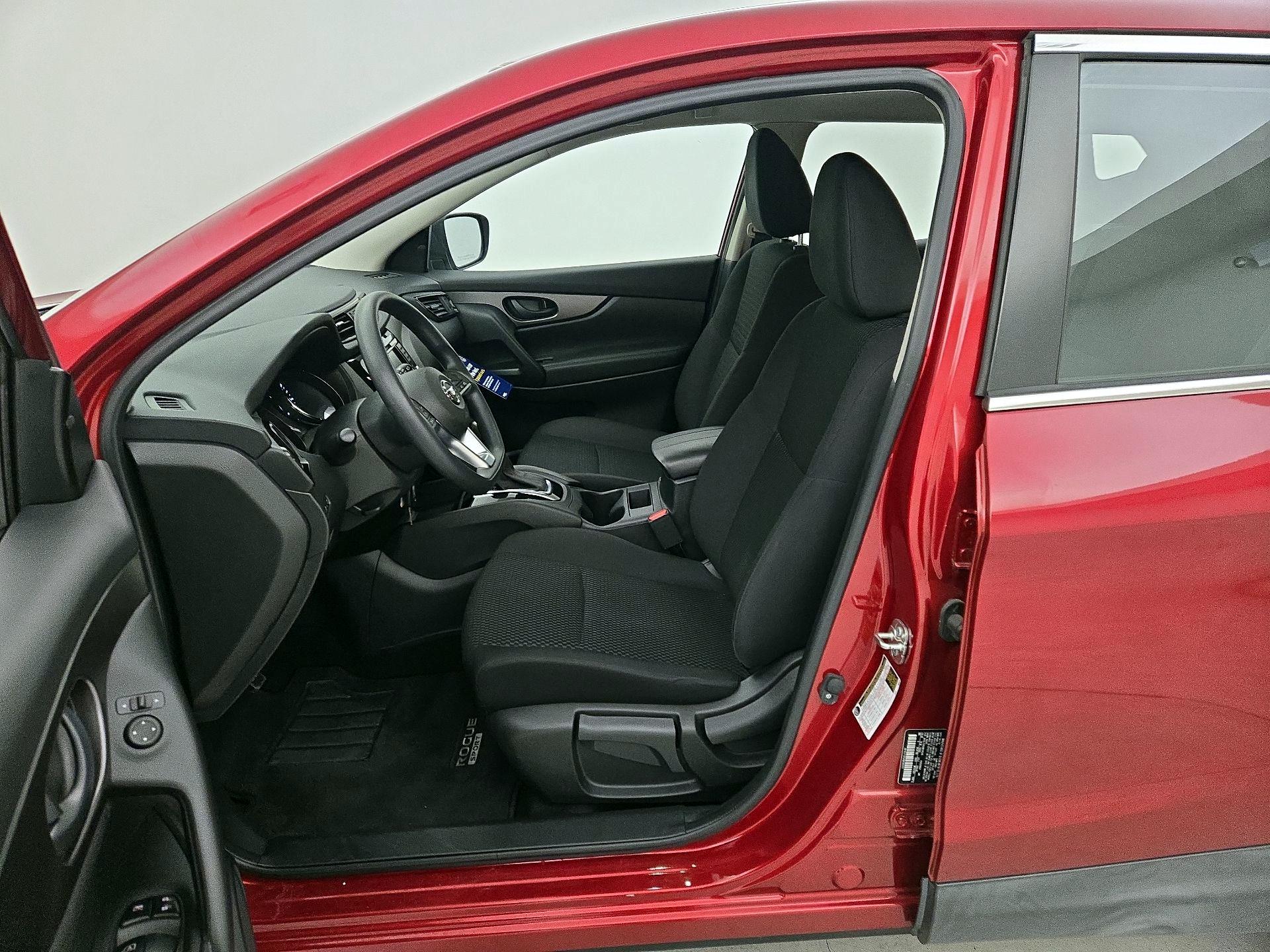 Thumbnail: 2019 Nissan Rogue Sport - 11