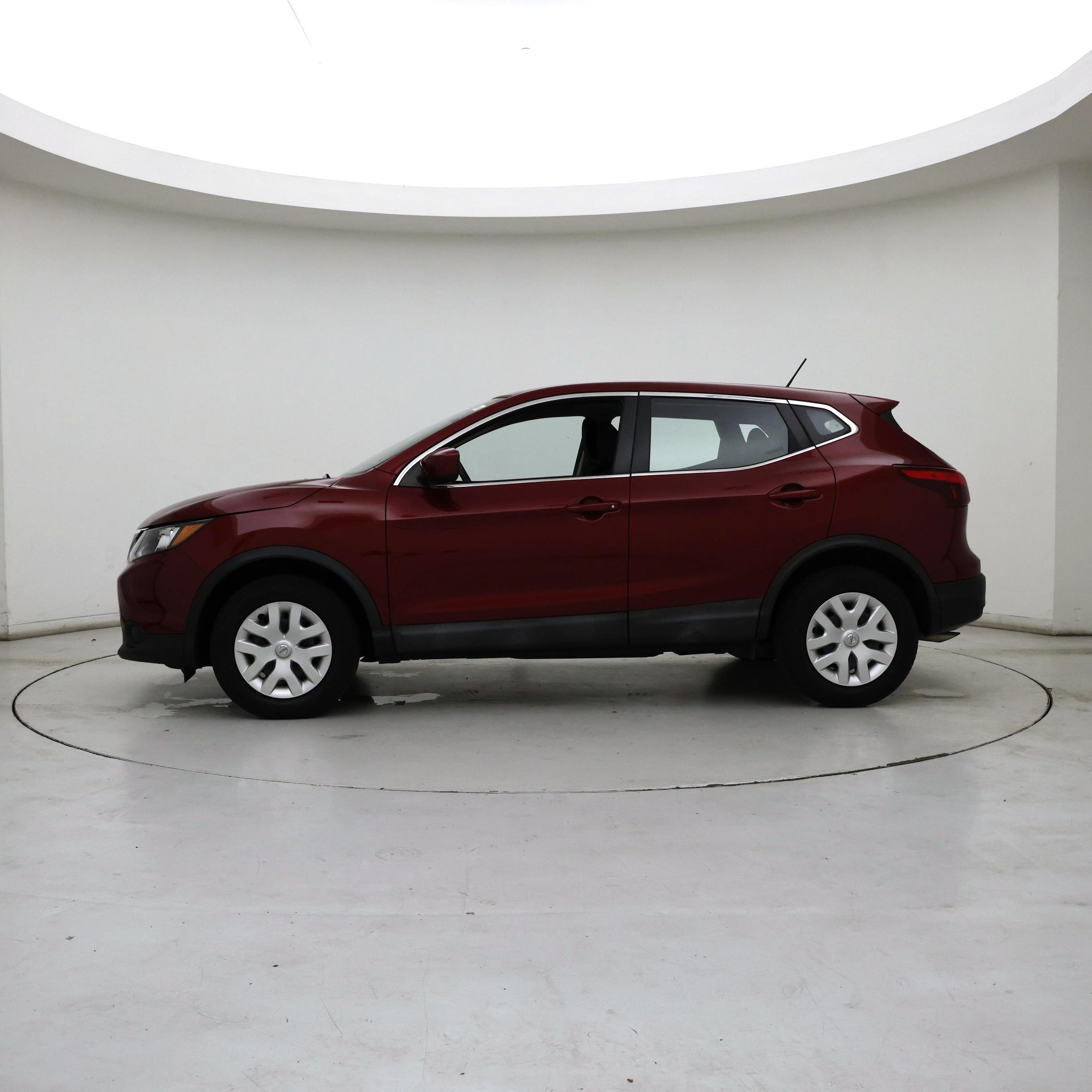 Thumbnail: 2019 Nissan Rogue Sport - 3