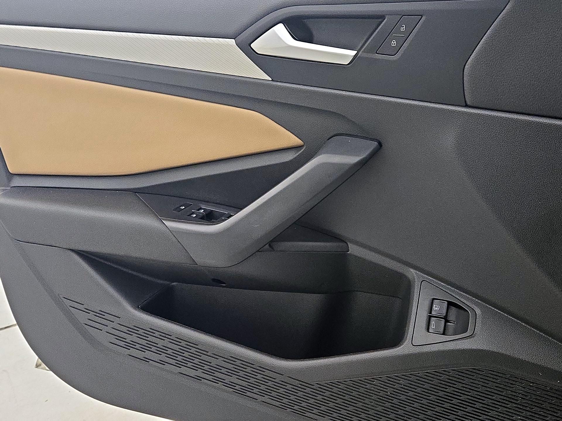 Thumbnail: 2020 Volkswagen Jetta - 12