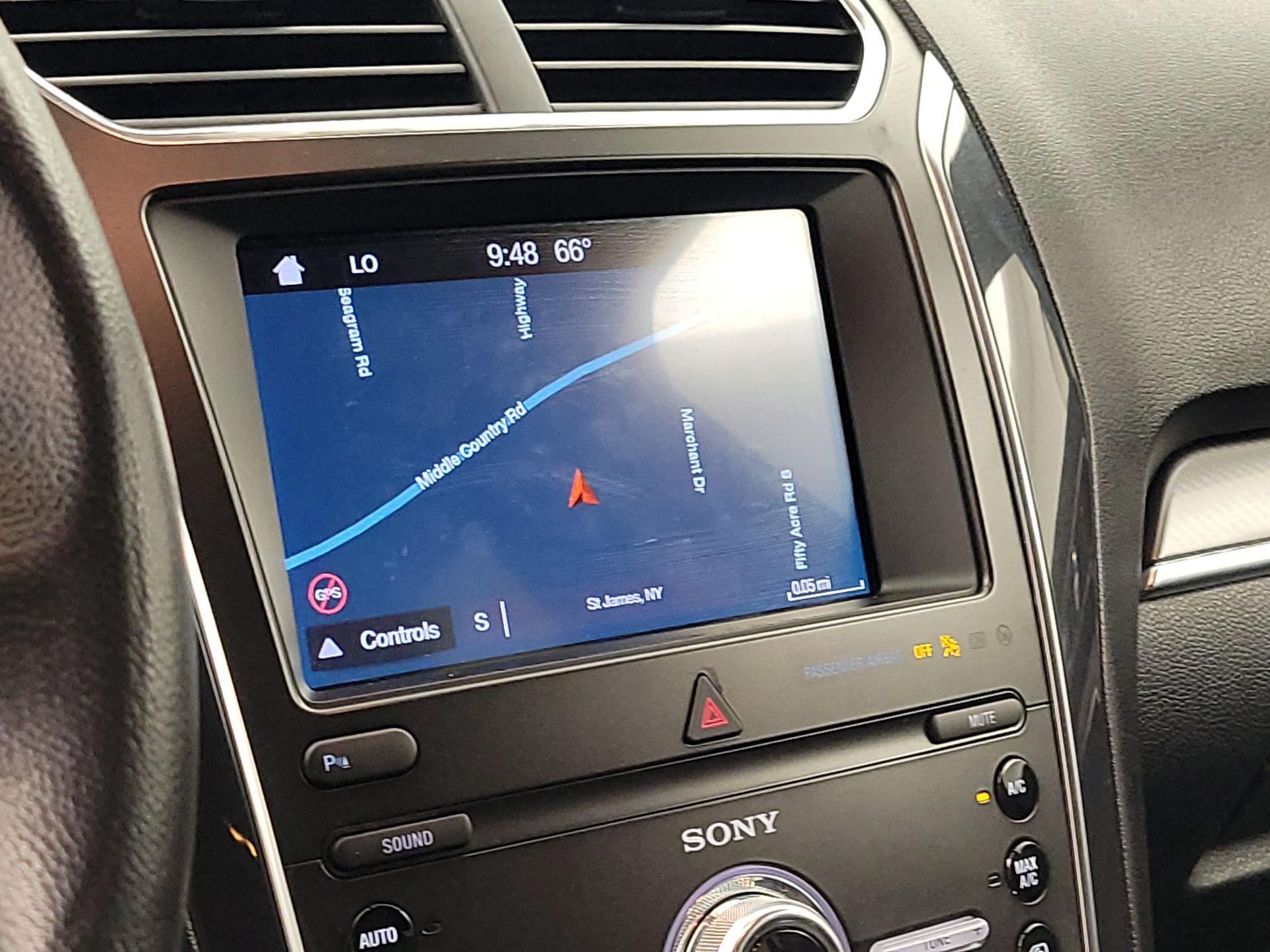 Thumbnail: 2019 Ford Explorer - 14