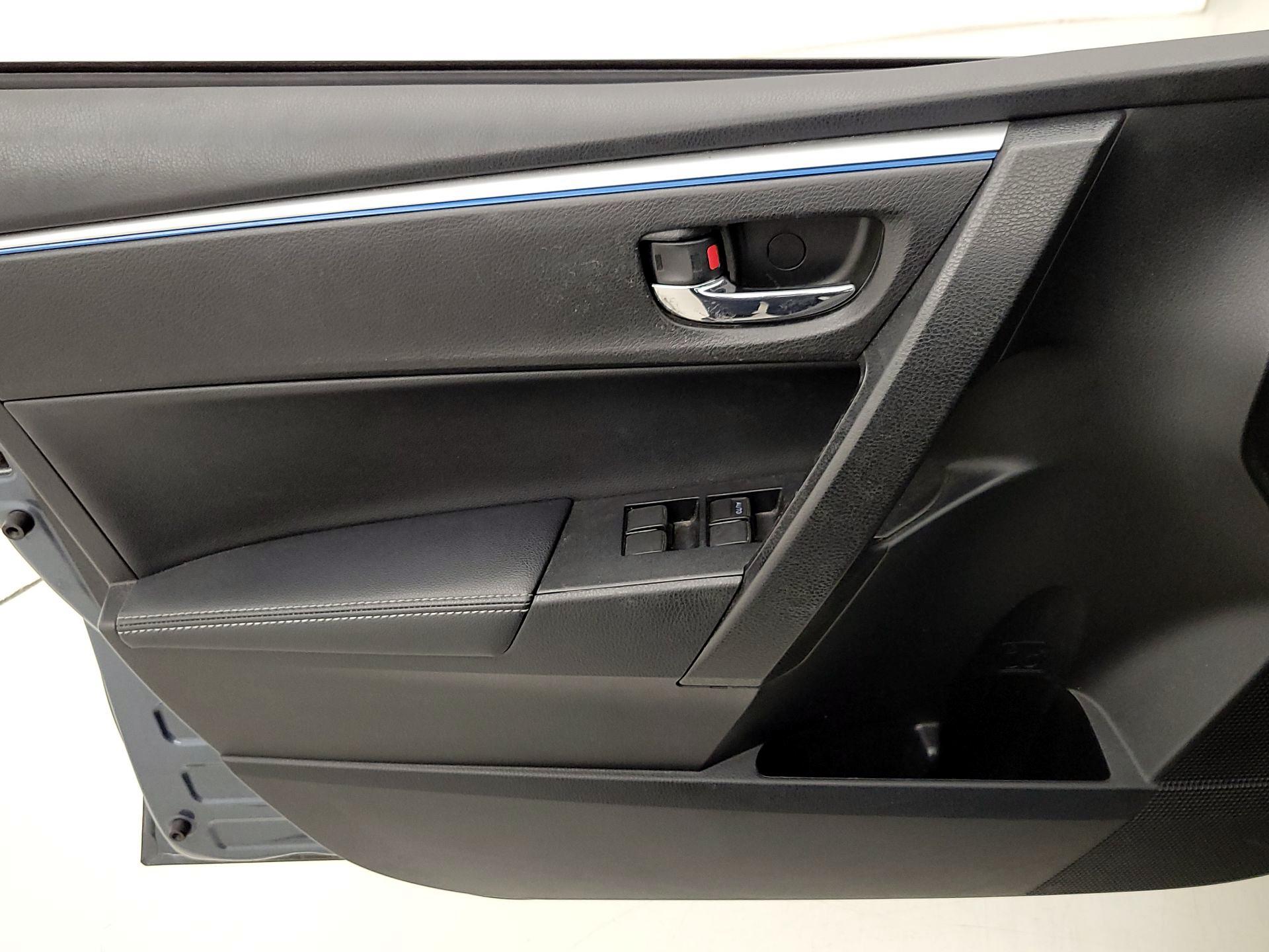 Thumbnail: 2016 Toyota Corolla - 12