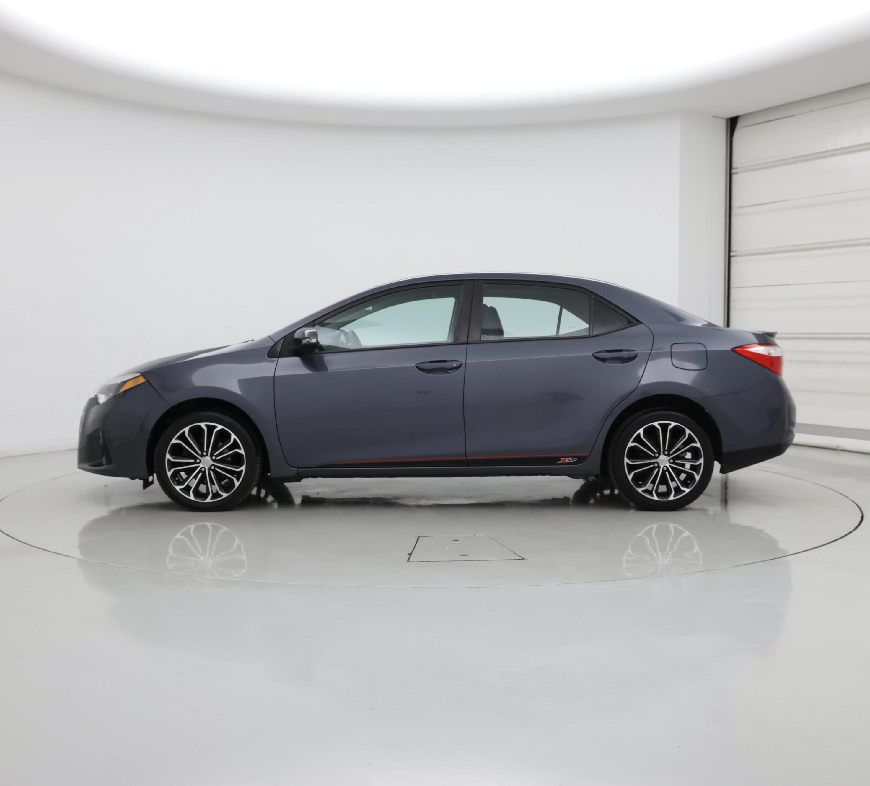 Thumbnail: 2016 Toyota Corolla - 3
