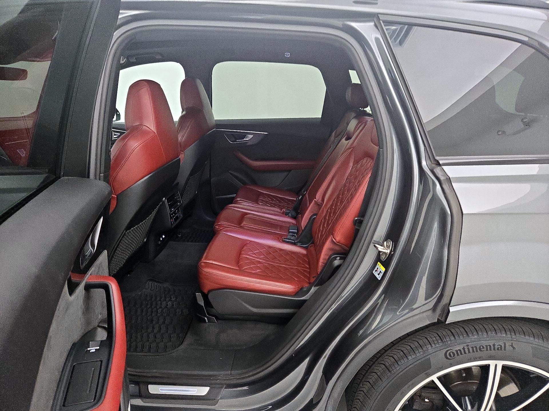 Thumbnail: 2021 Audi SQ7 - 17