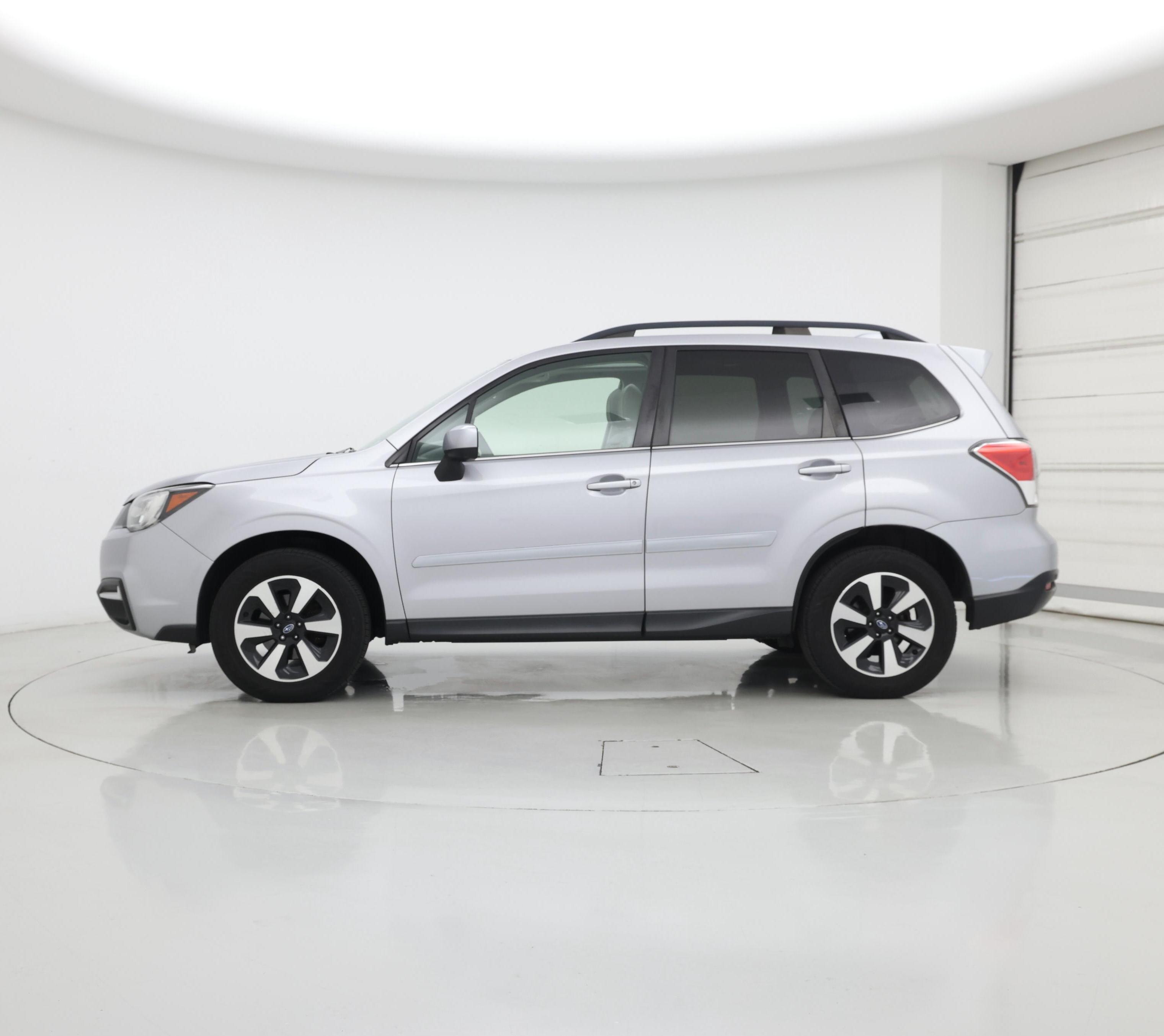 Thumbnail: 2017 Subaru Forester - 3