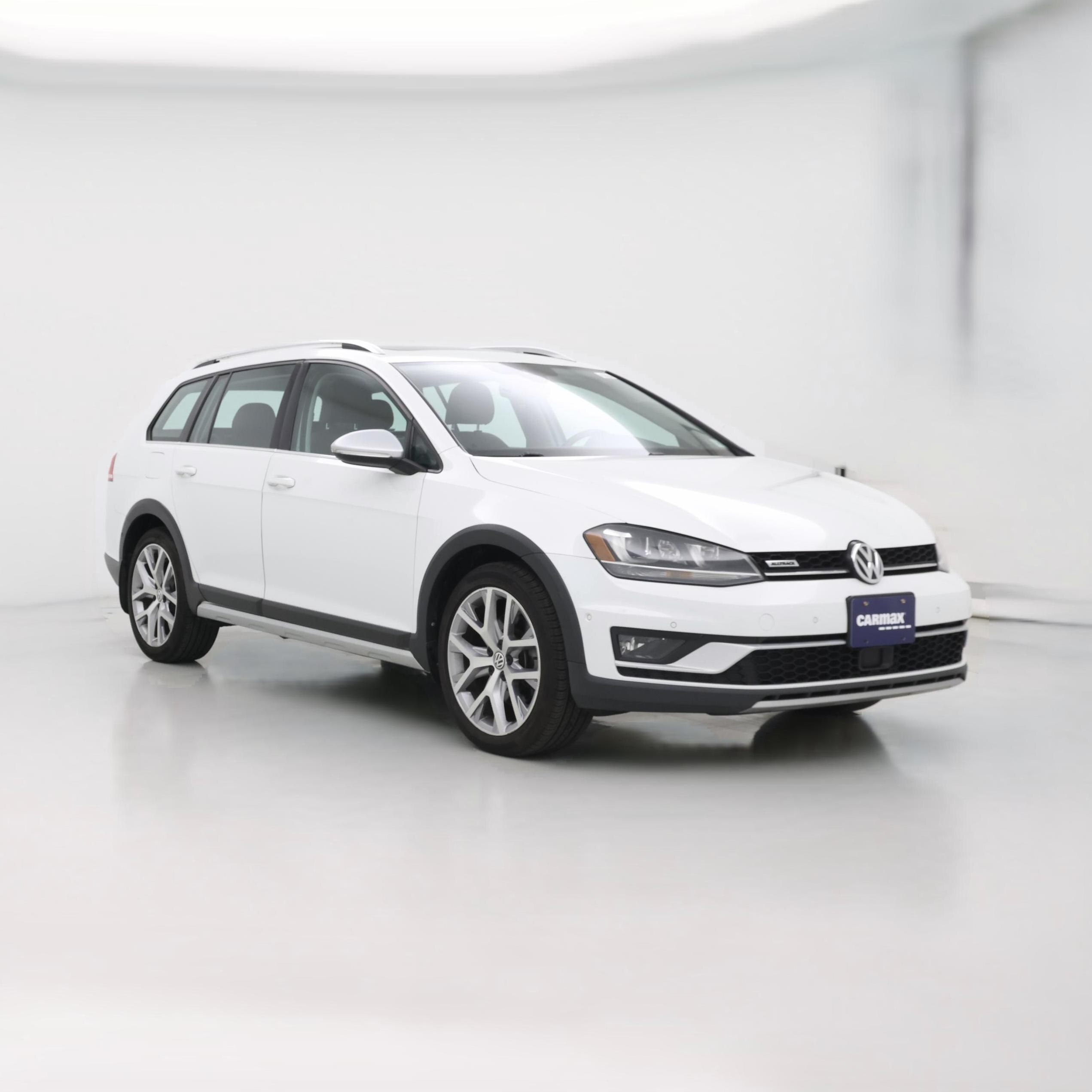 Thumbnail: 2017 Volkswagen Golf - 1