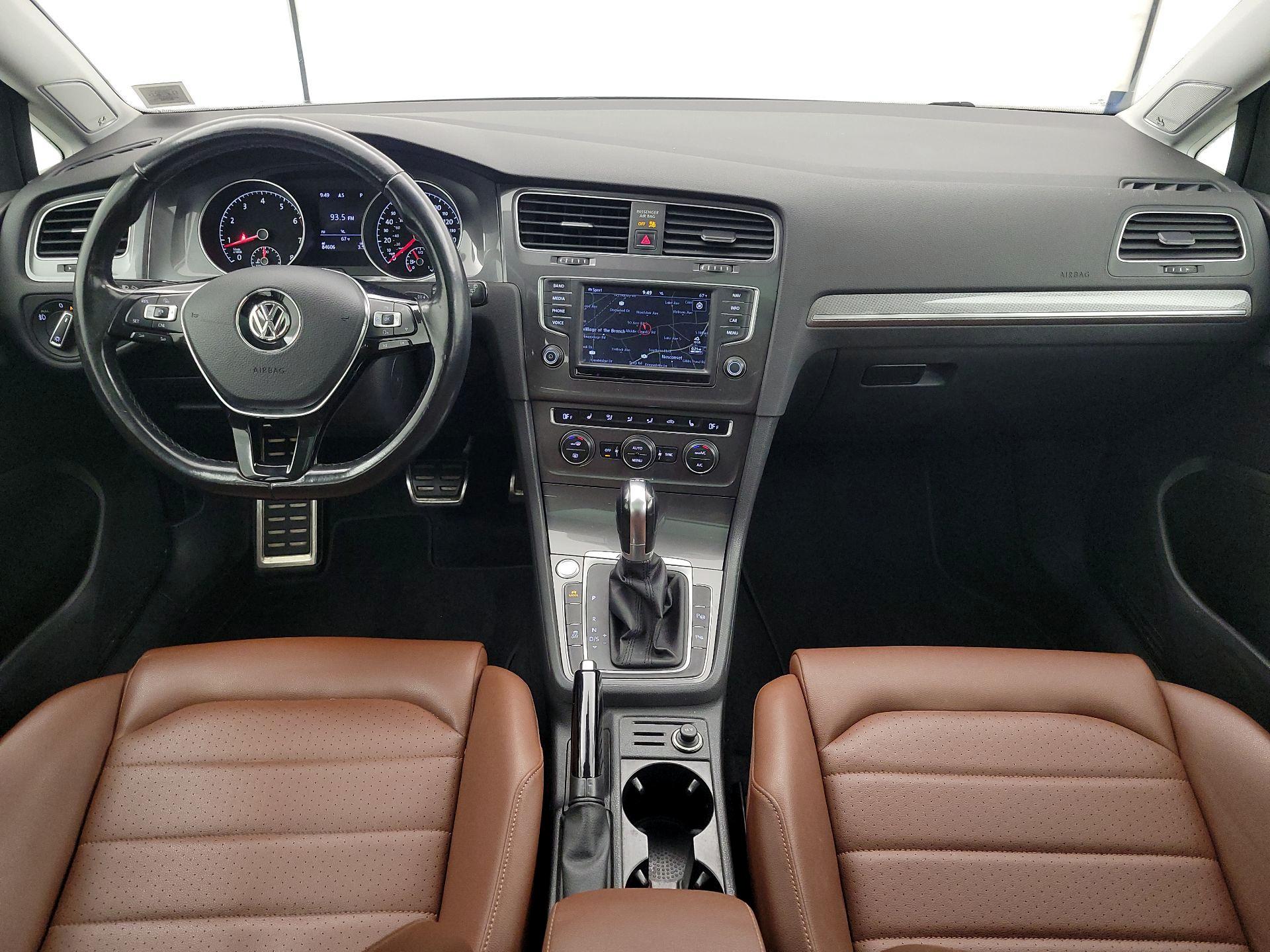 Thumbnail: 2017 Volkswagen Golf - 9