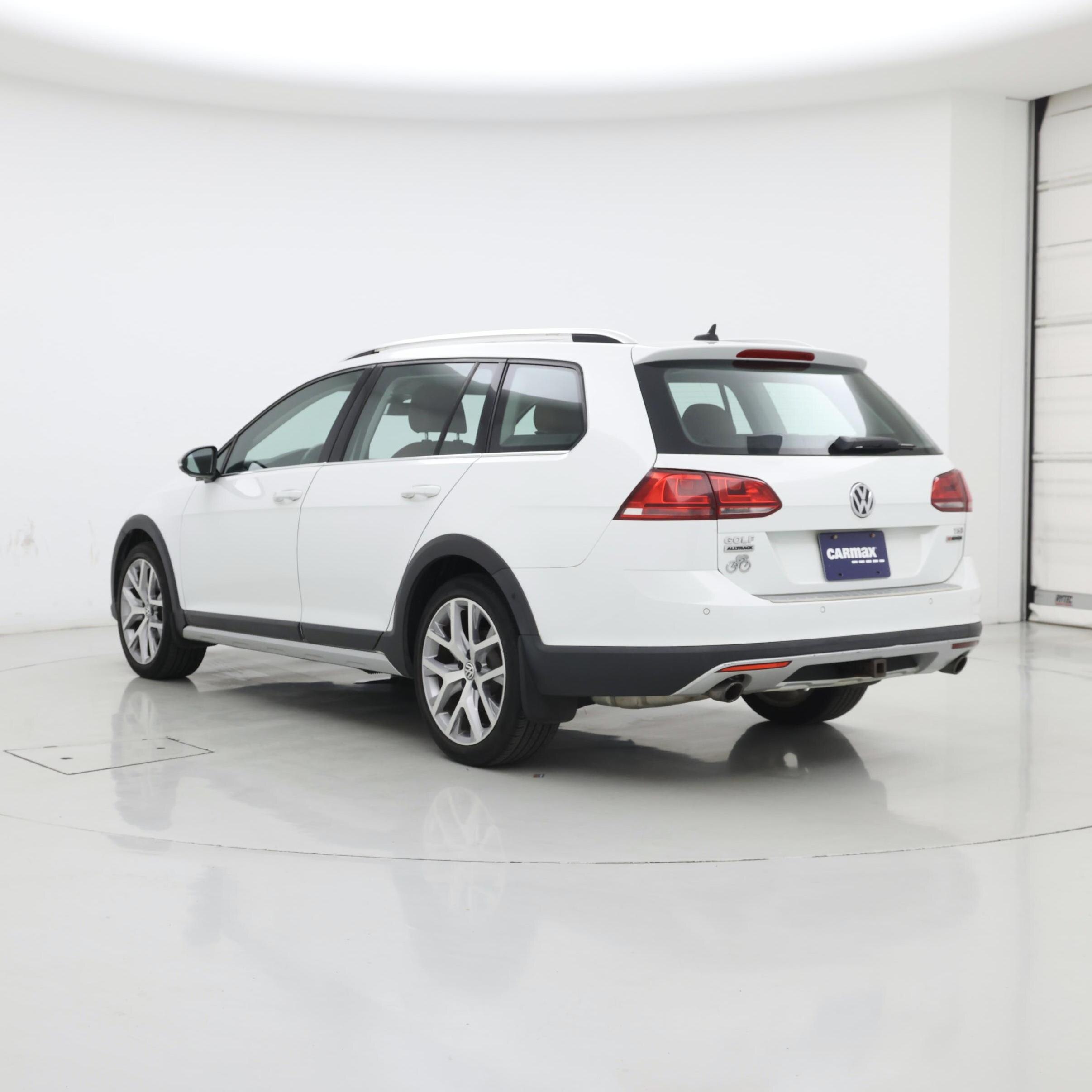 Thumbnail: 2017 Volkswagen Golf - 2