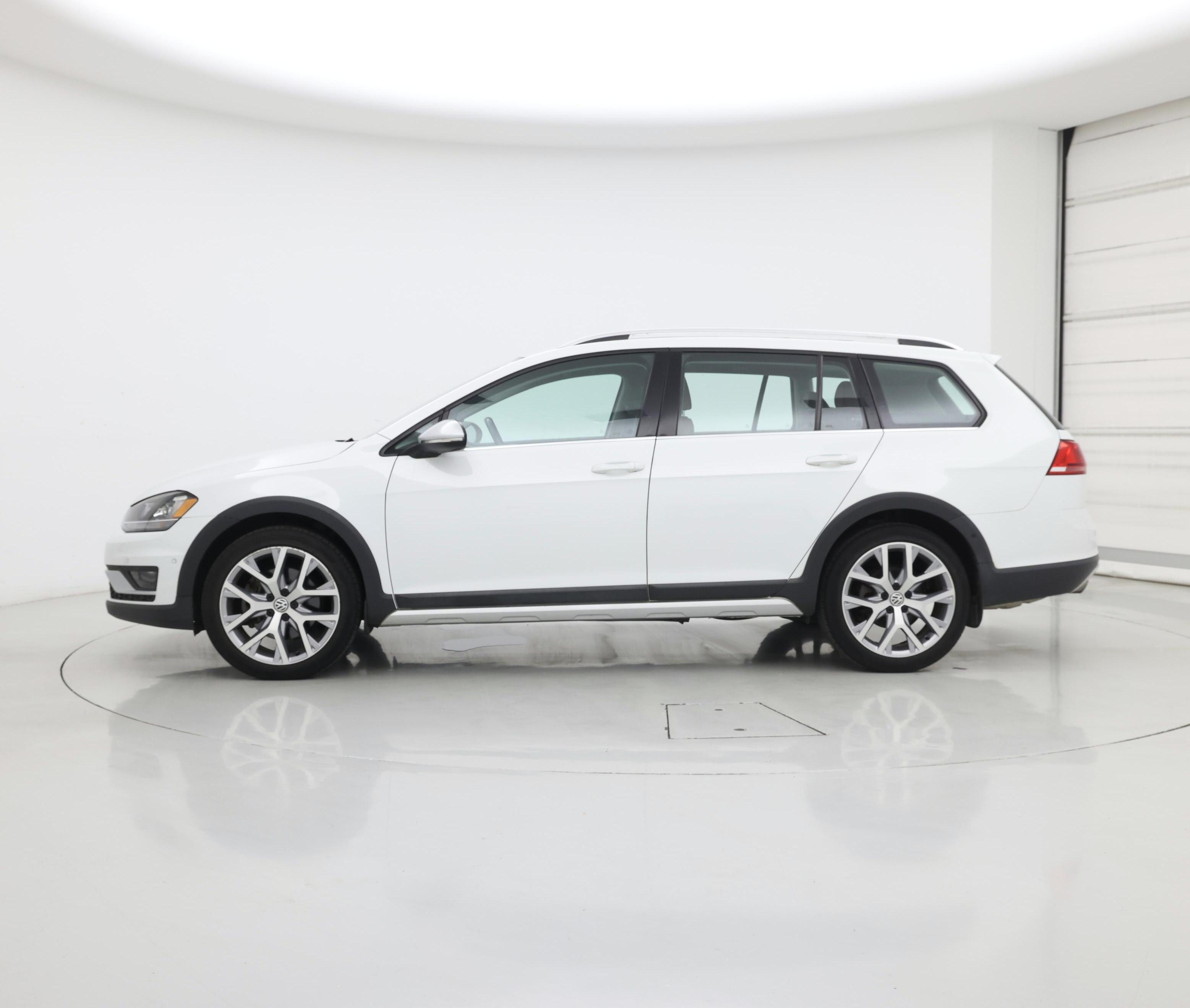 Thumbnail: 2017 Volkswagen Golf - 3