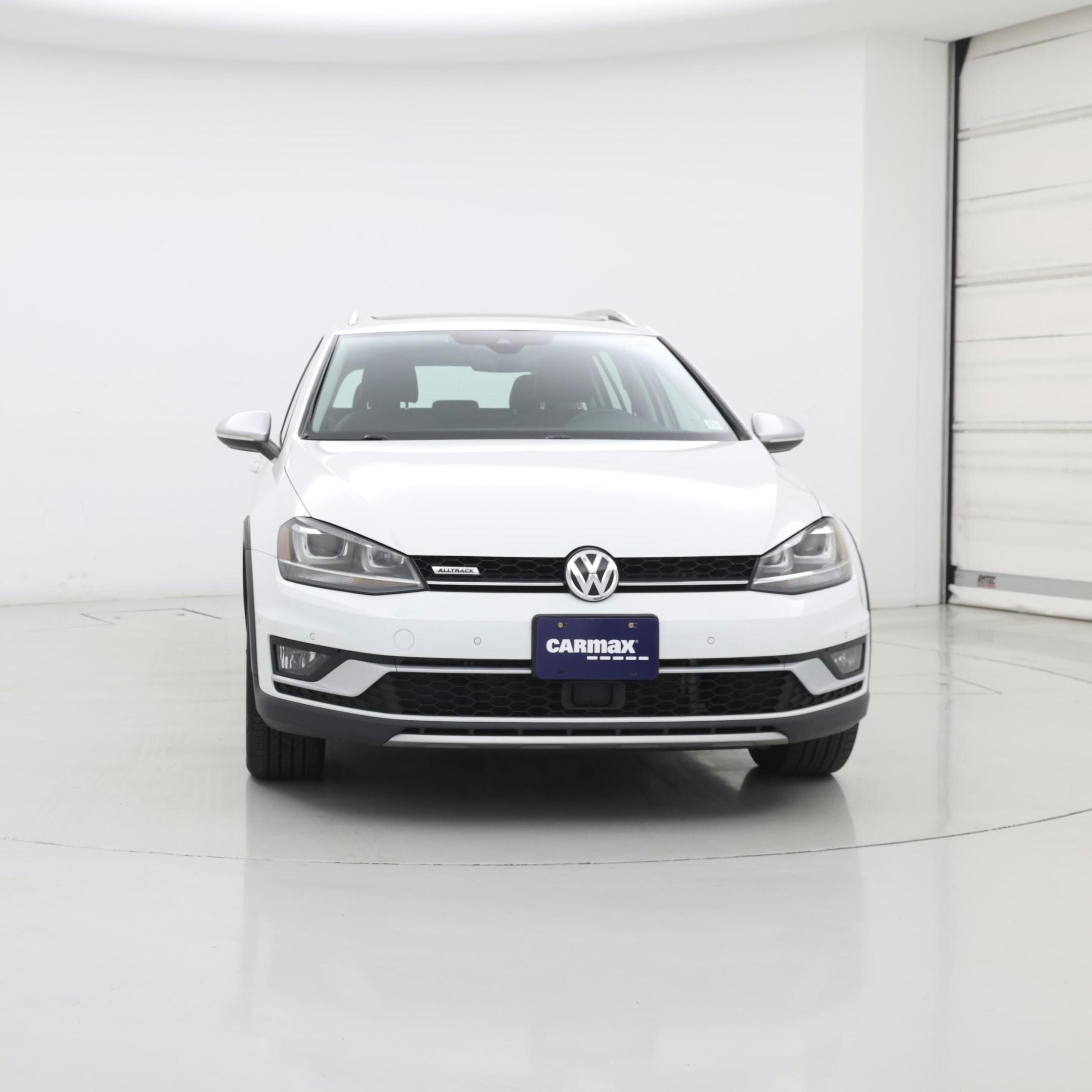 Thumbnail: 2017 Volkswagen Golf - 5