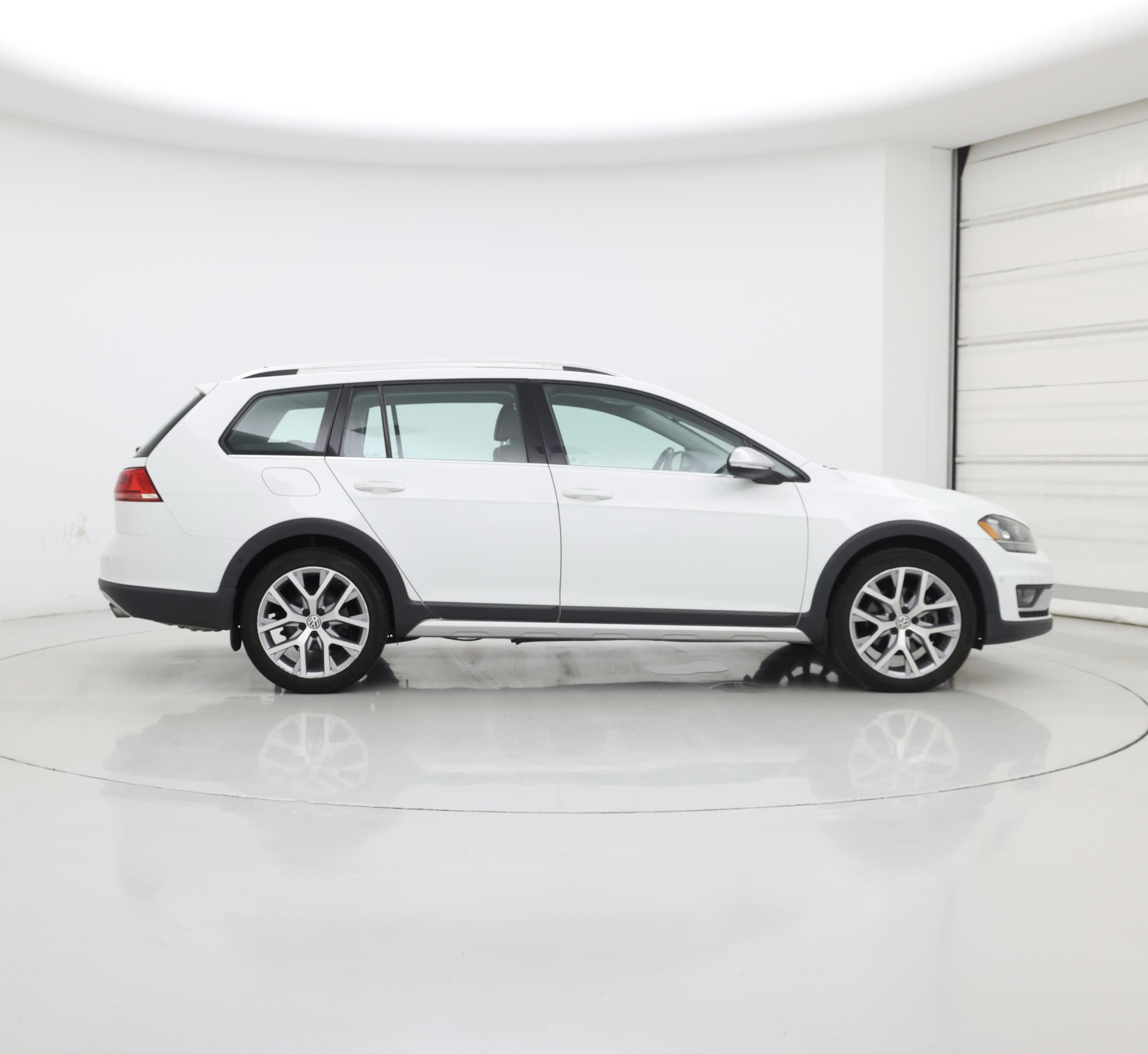 Thumbnail: 2017 Volkswagen Golf - 7