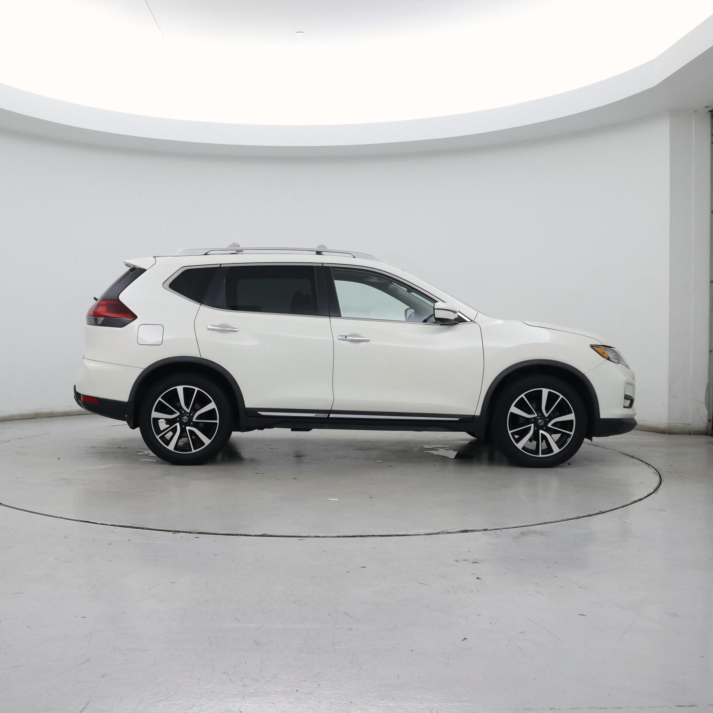 Thumbnail: 2018 Nissan Rogue - 7