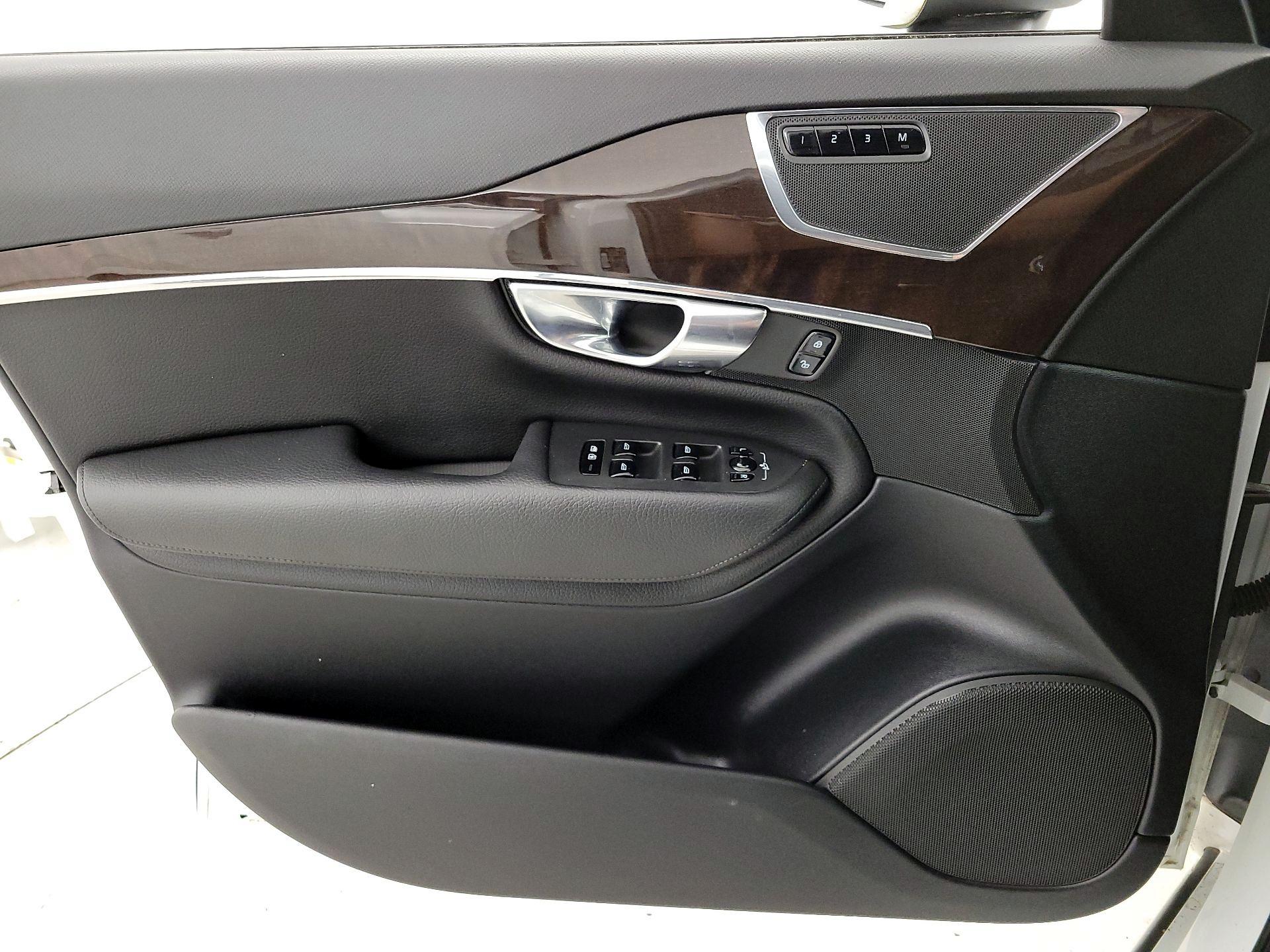 Thumbnail: 2018 Volvo XC90 - 12