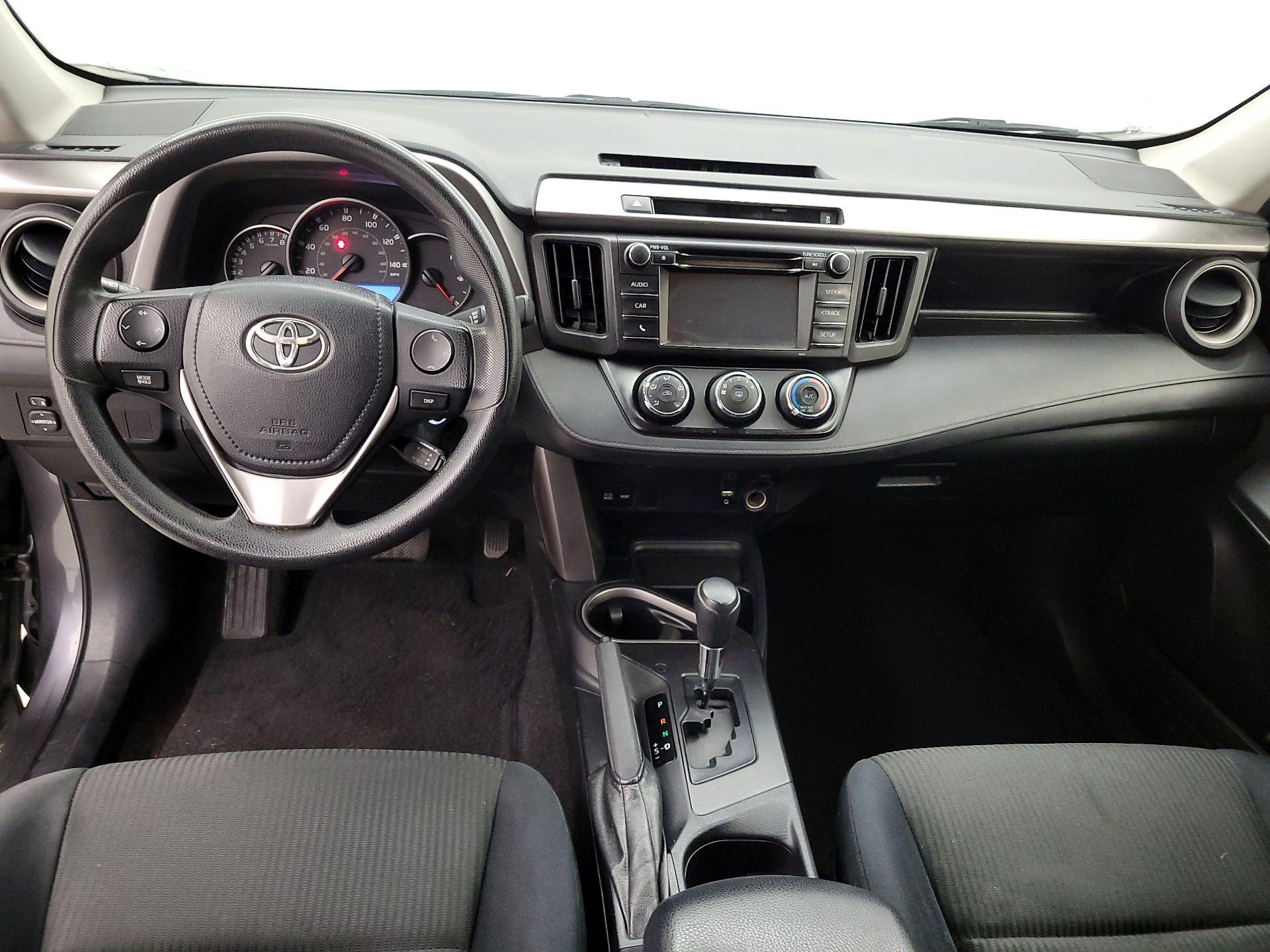 Thumbnail: 2016 Toyota RAV4 - 9