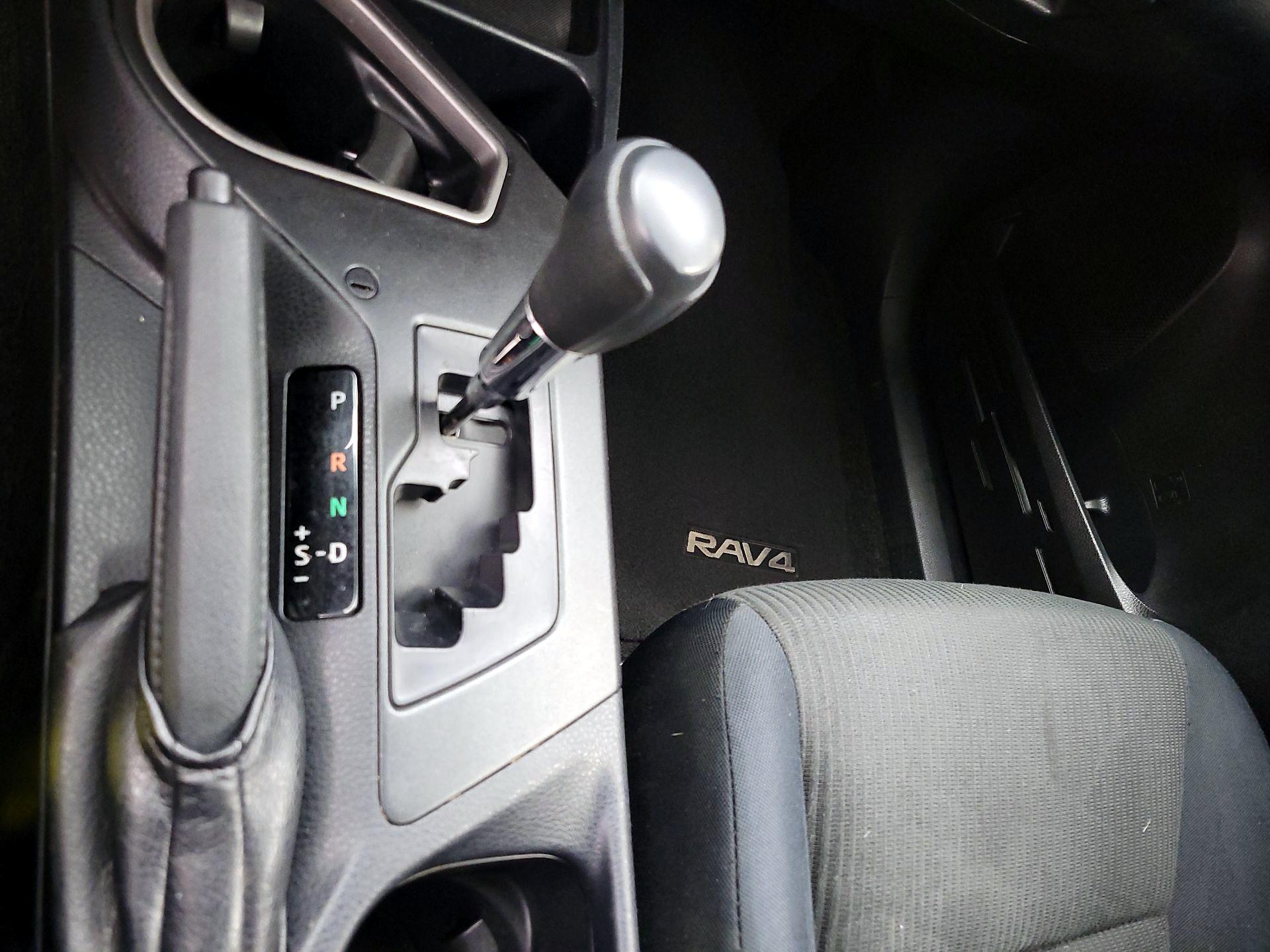Thumbnail: 2016 Toyota RAV4 - 17