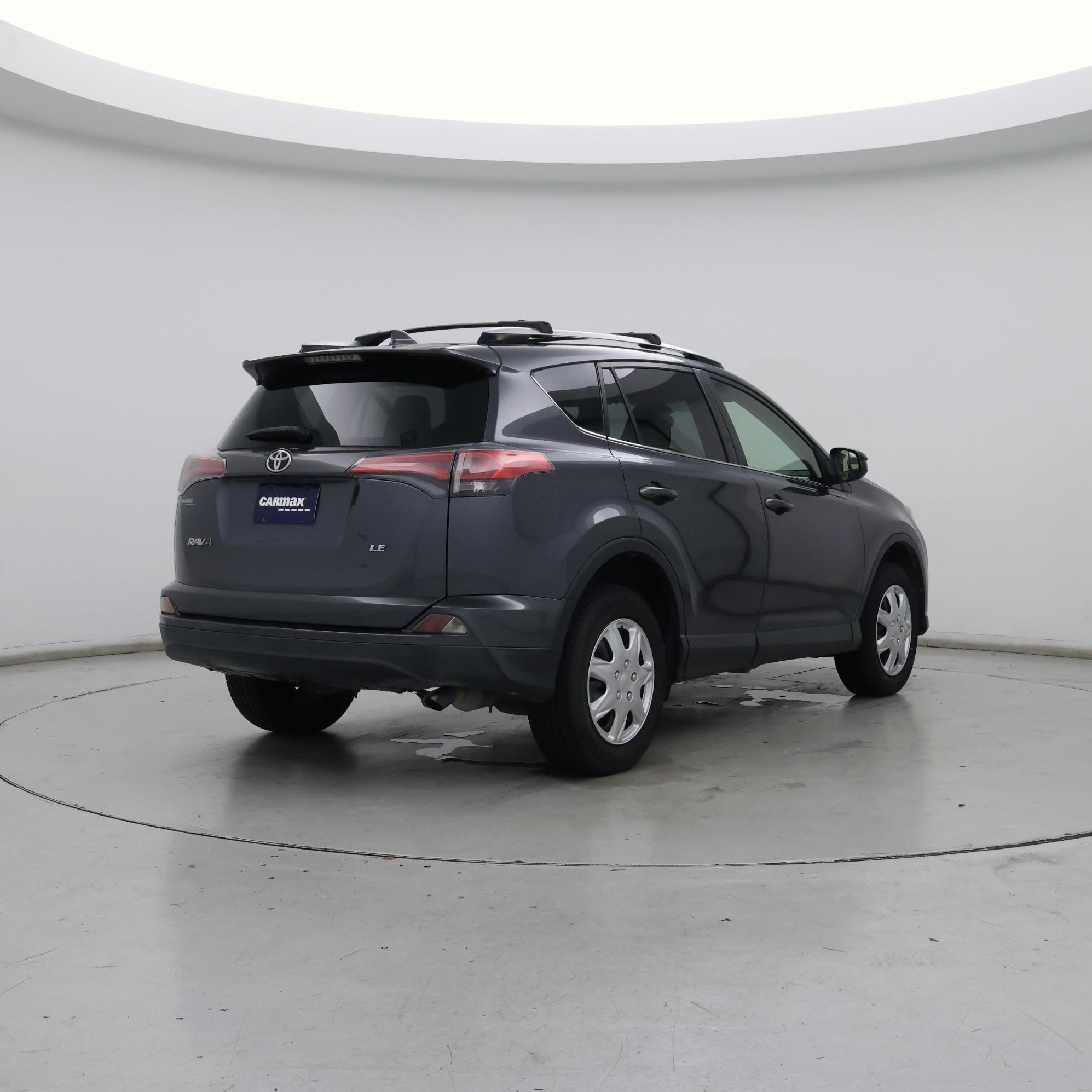 Thumbnail: 2016 Toyota RAV4 - 8