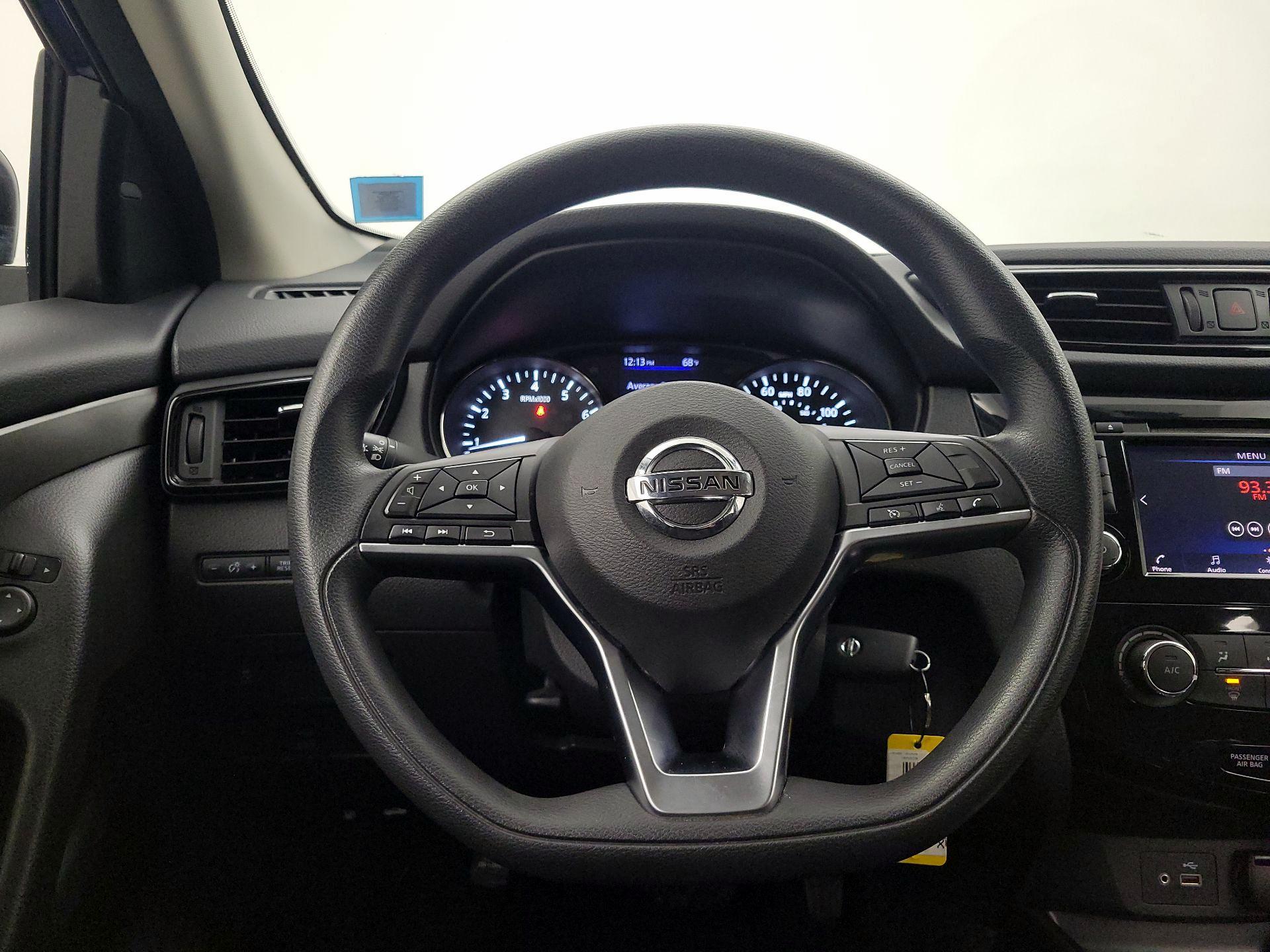 Thumbnail: 2019 Nissan Rogue Sport - 10