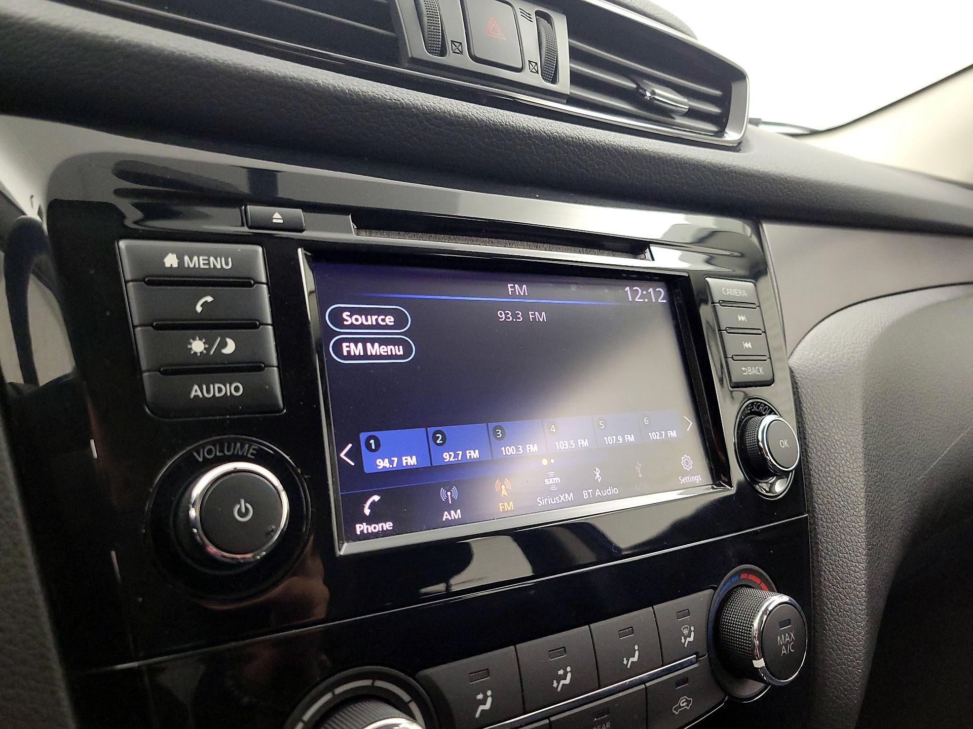 Thumbnail: 2019 Nissan Rogue Sport - 15