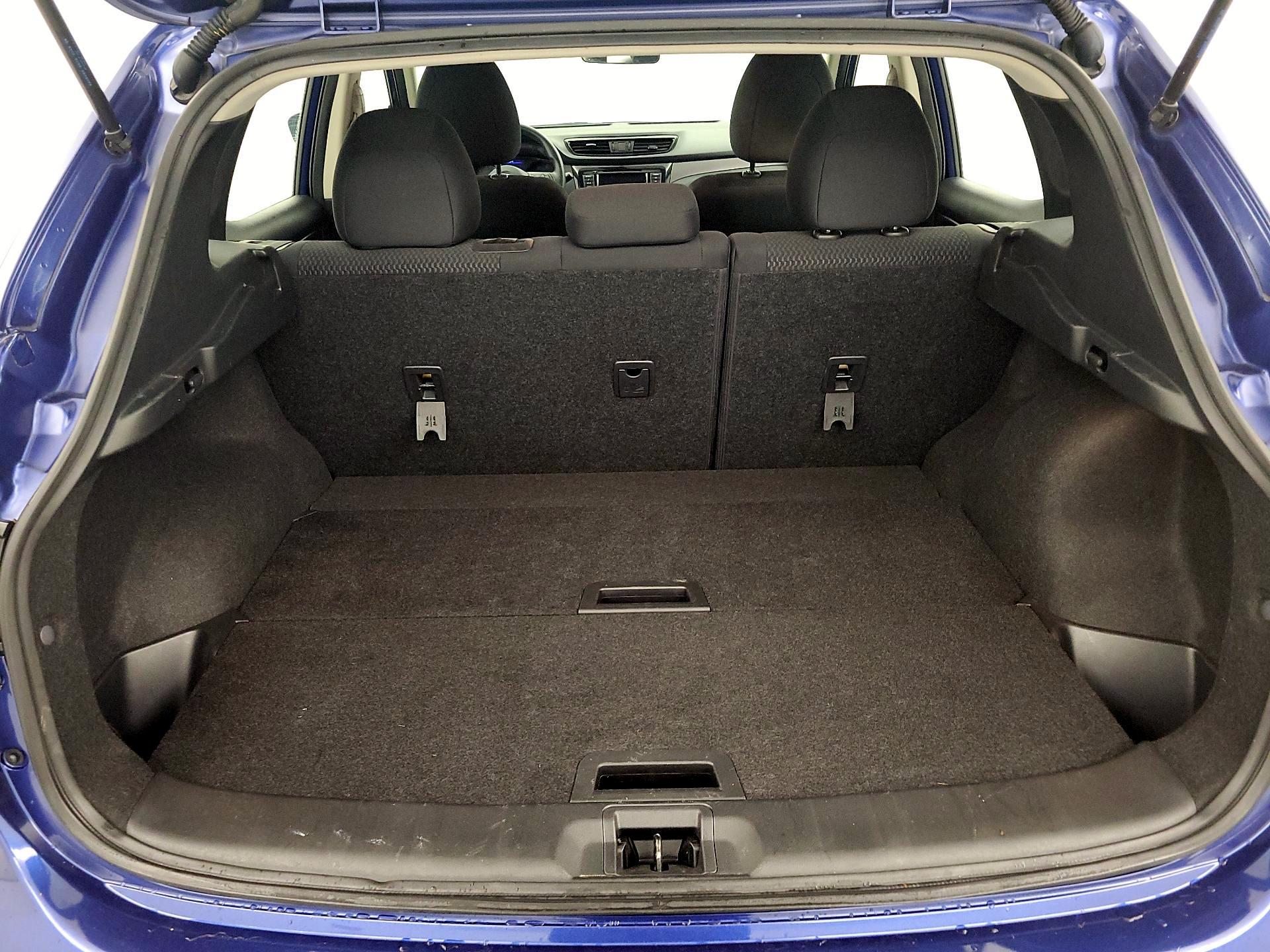 Thumbnail: 2019 Nissan Rogue Sport - 20