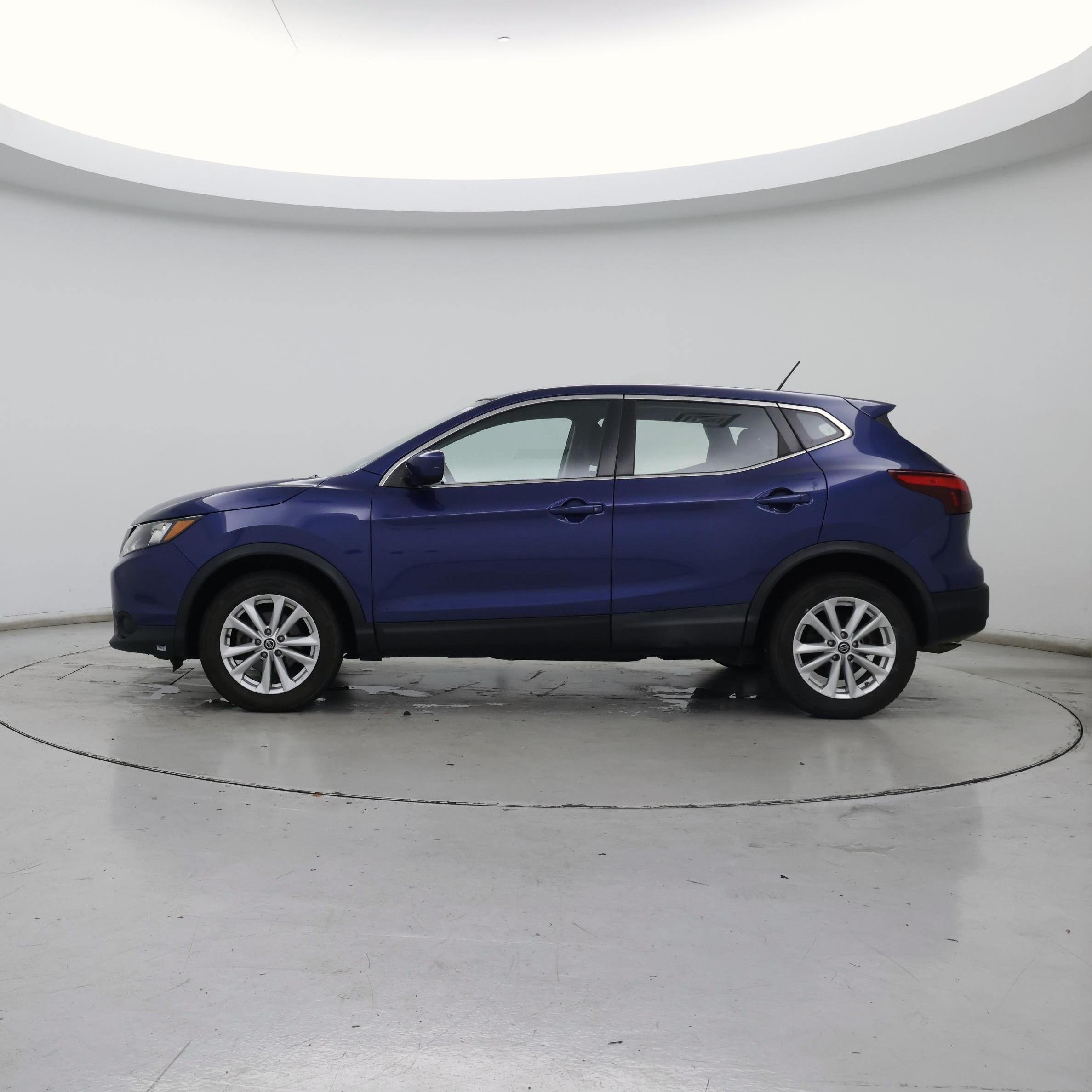 Thumbnail: 2019 Nissan Rogue Sport - 3