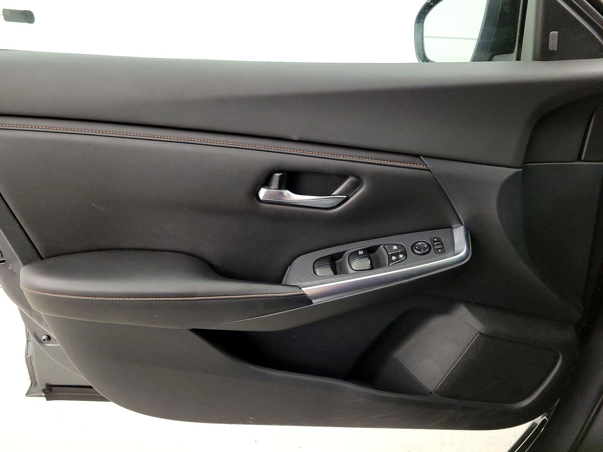 Thumbnail: 2020 Nissan Sentra - 12