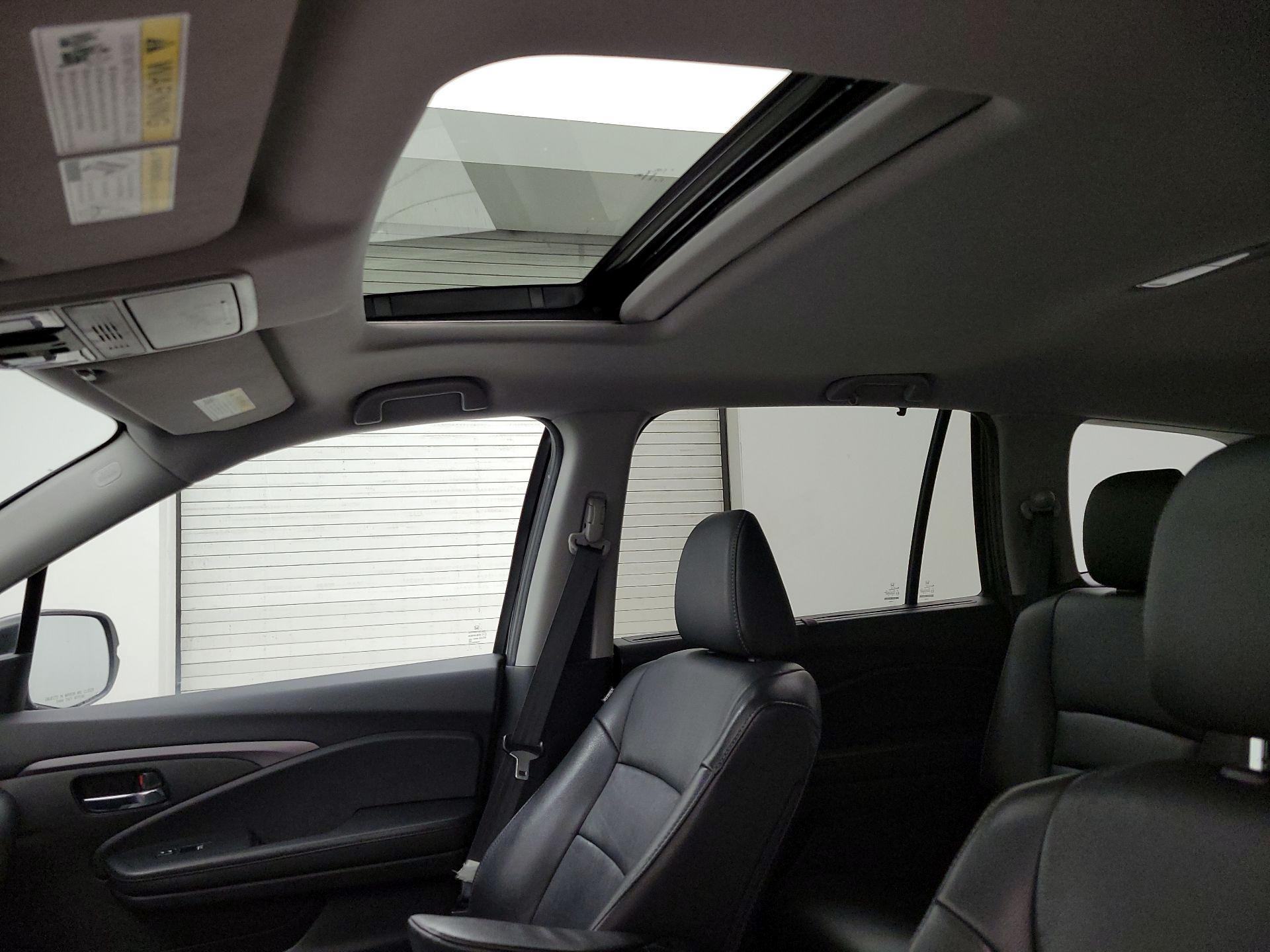 Thumbnail: 2020 Honda Pilot - 19