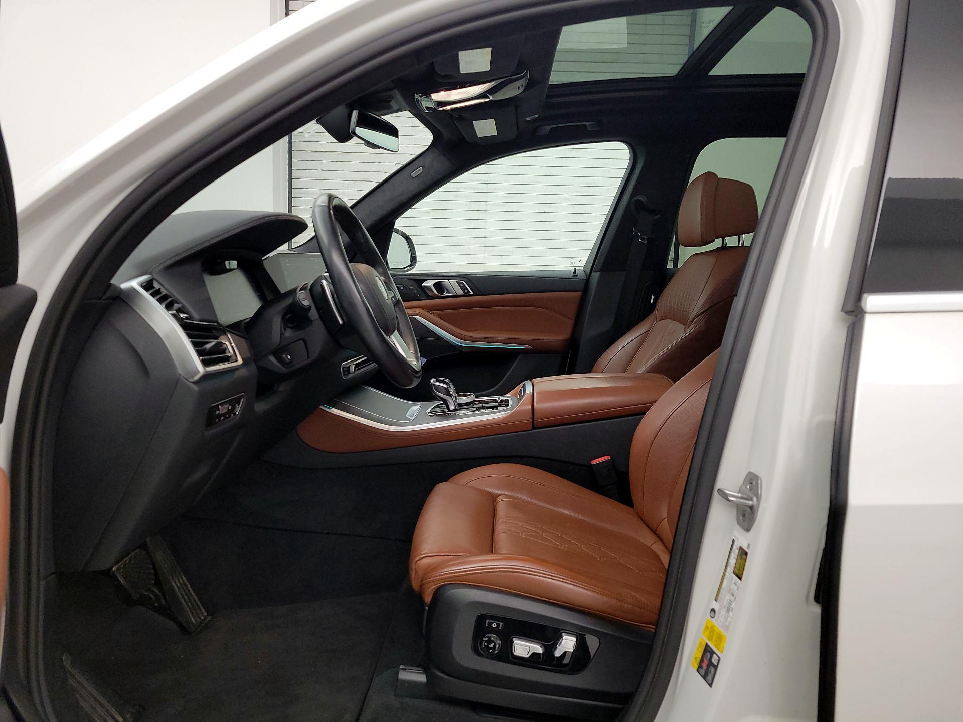 Thumbnail: 2022 BMW X5 - 11