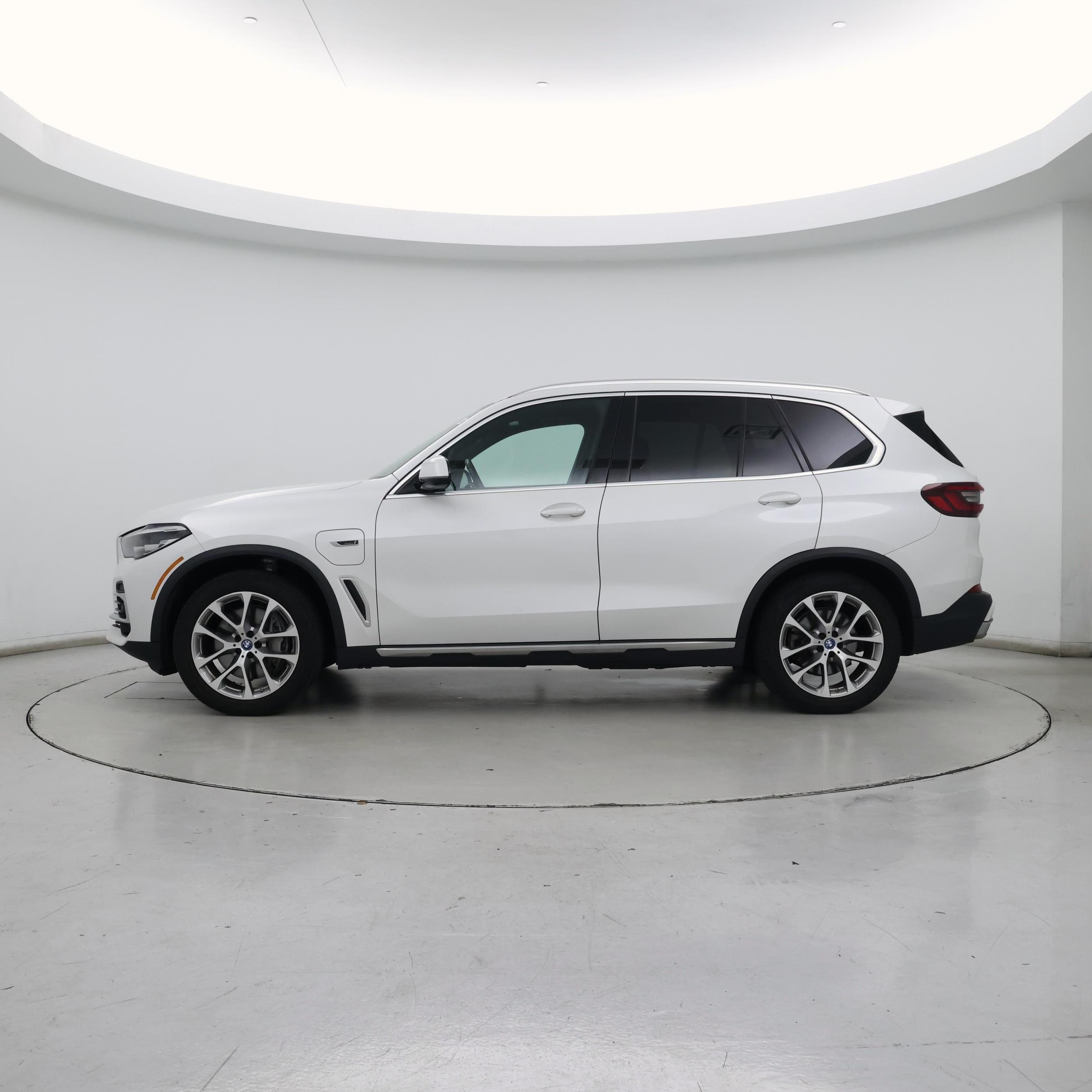 Thumbnail: 2022 BMW X5 - 3