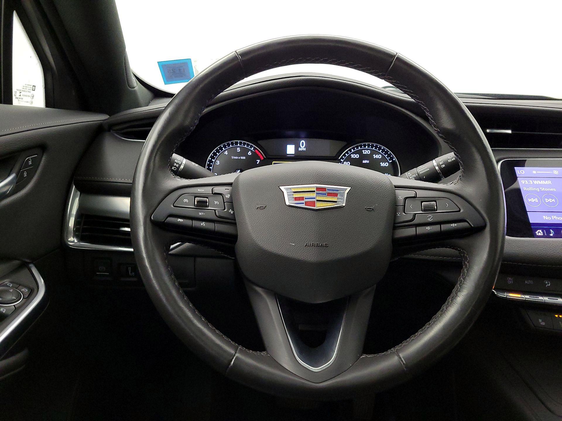 Thumbnail: 2019 Cadillac XT4 - 10