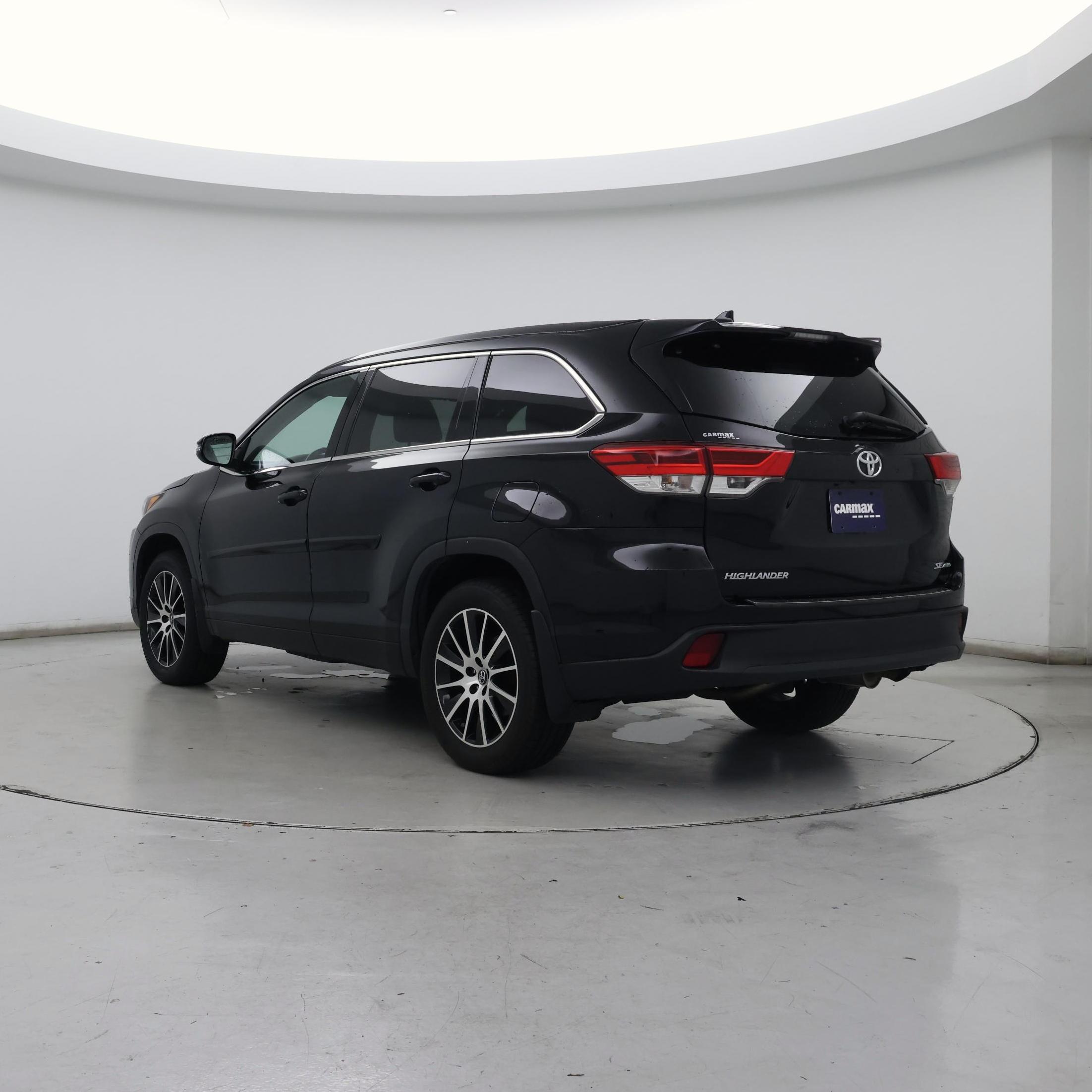 Thumbnail: 2018 Toyota Highlander - 2