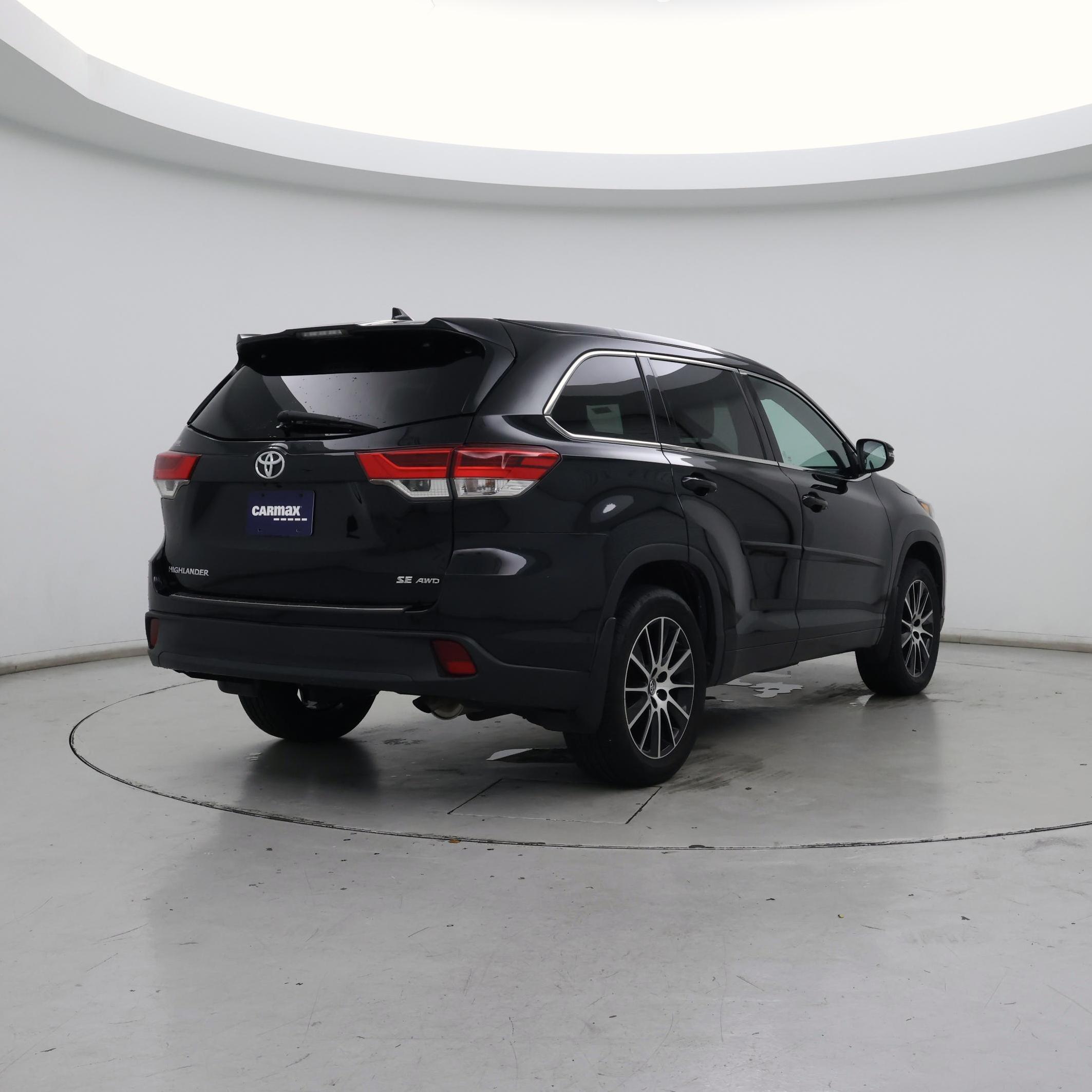Thumbnail: 2018 Toyota Highlander - 8