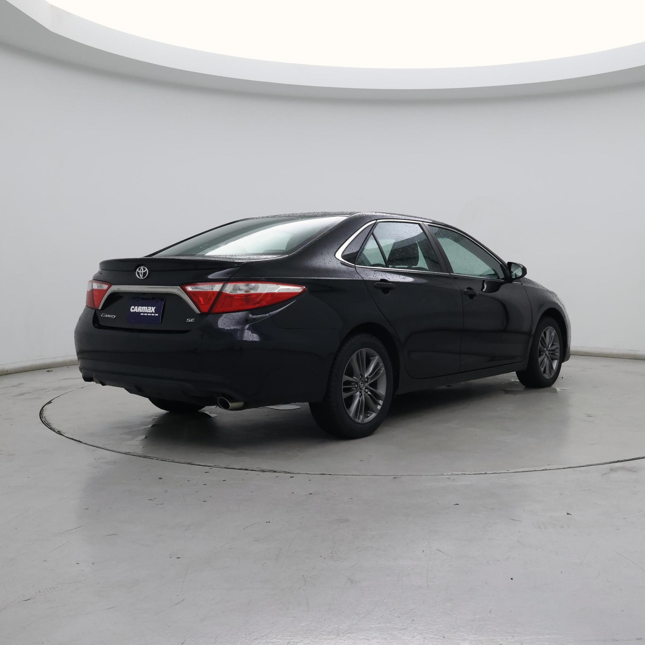 Thumbnail: 2017 Toyota Camry - 8