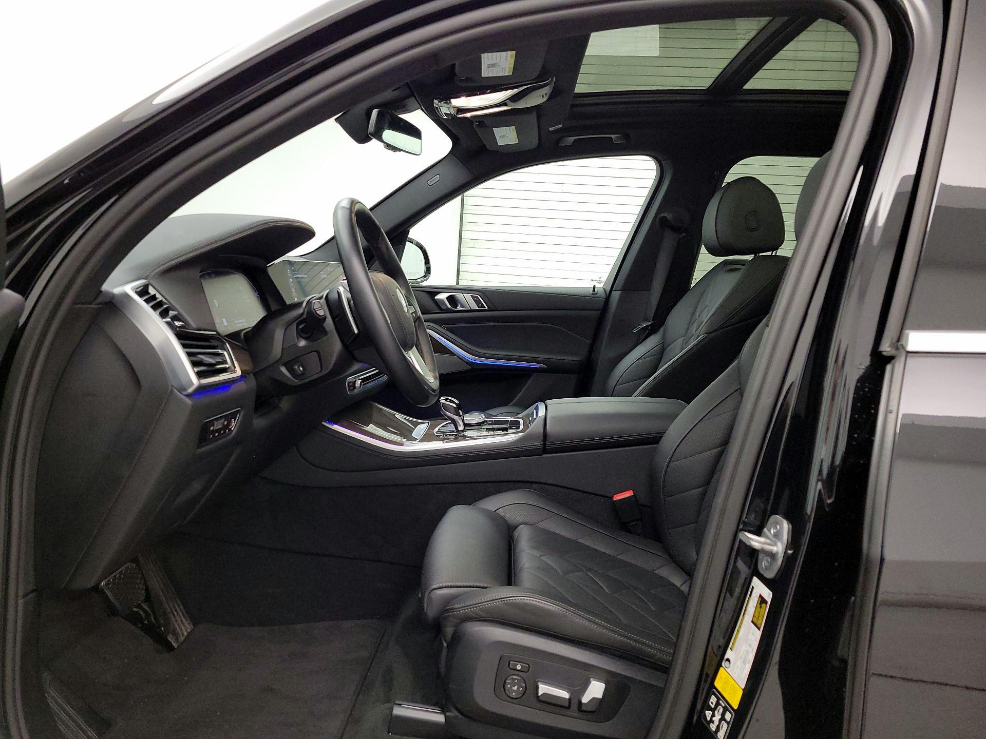 Thumbnail: 2023 BMW X5 - 11