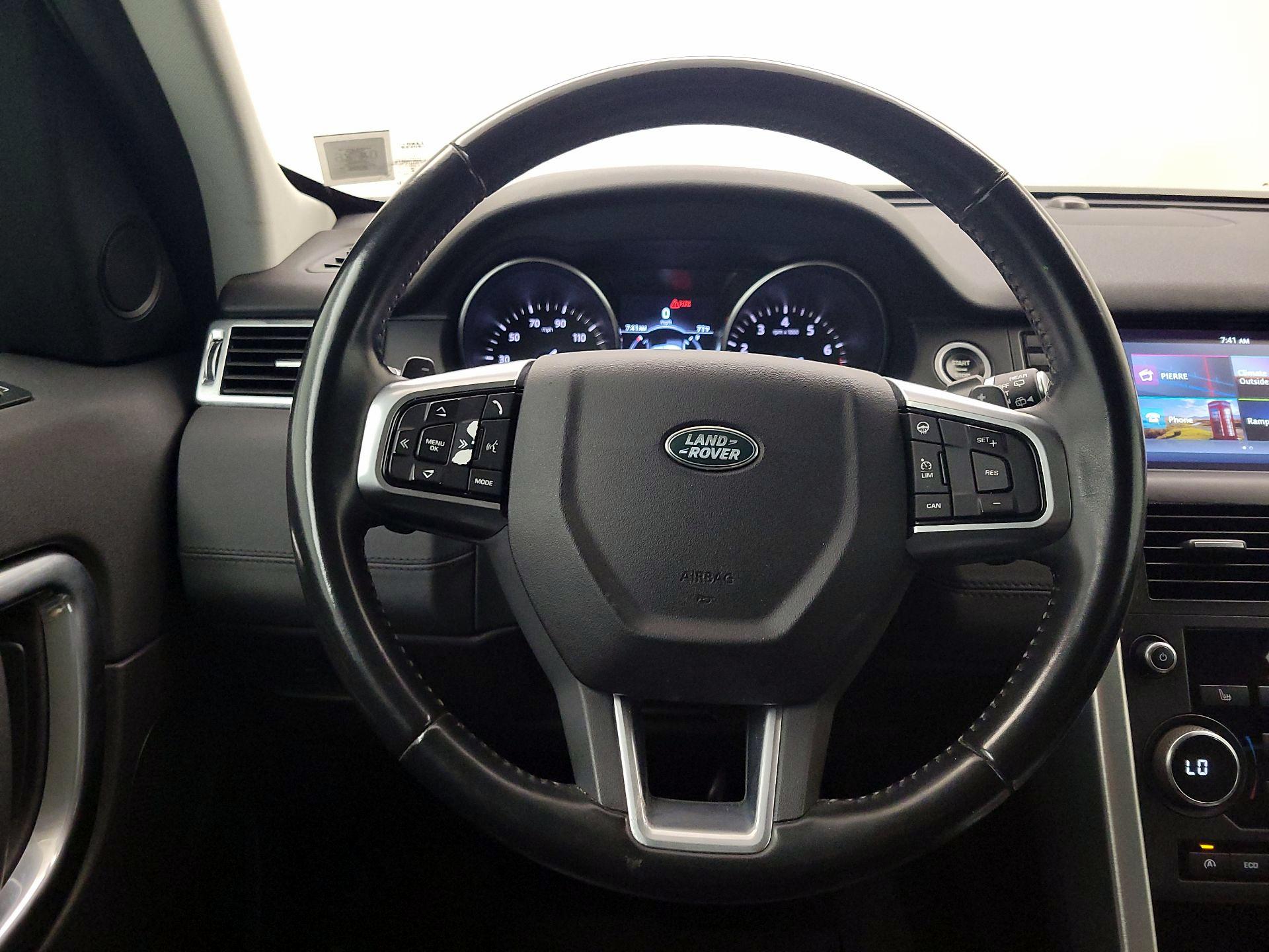 Thumbnail: 2017 Land Rover Discovery Sport - 10