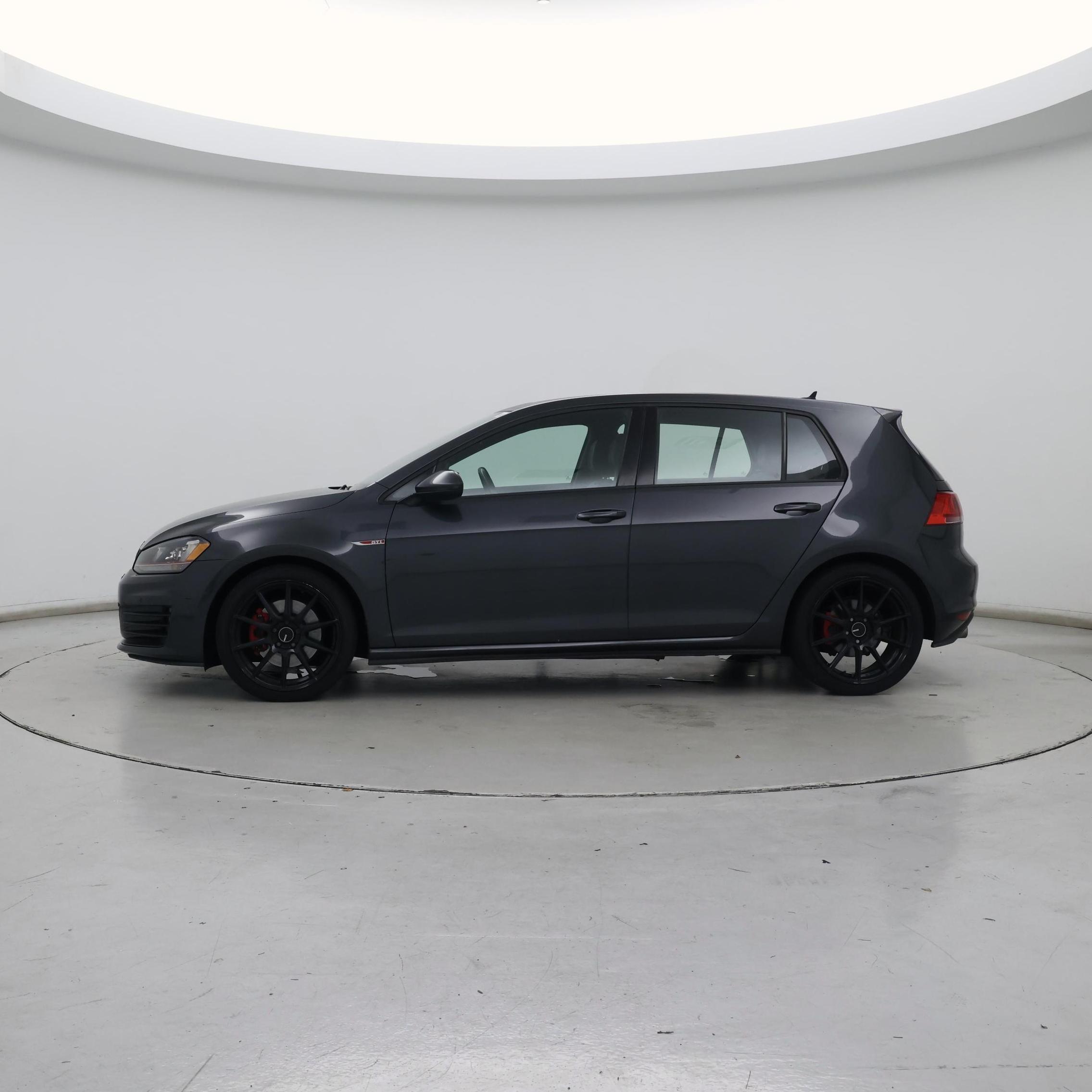Thumbnail: 2015 Volkswagen Golf - 3