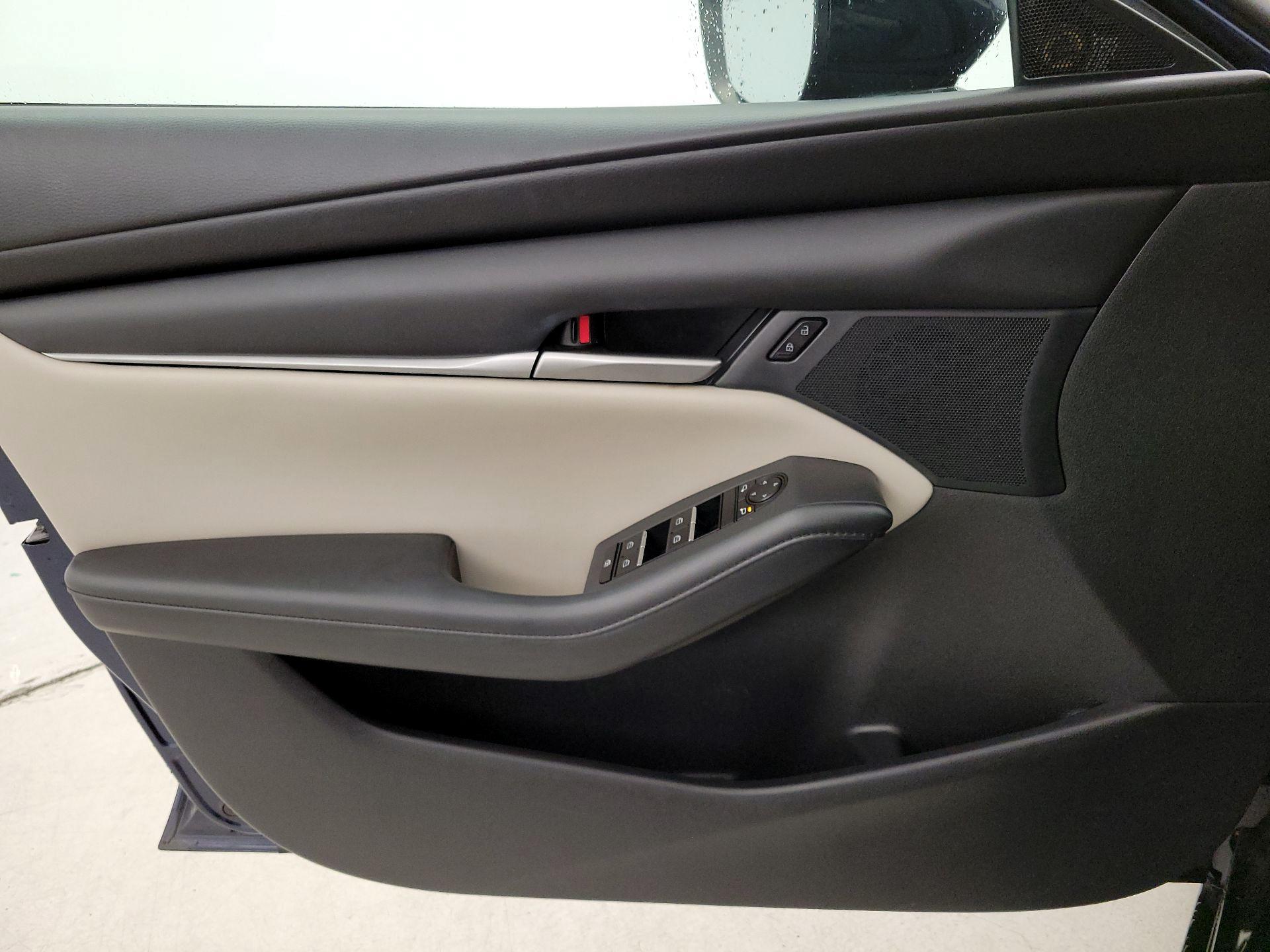 Thumbnail: 2020 Mazda Mazda3 - 12