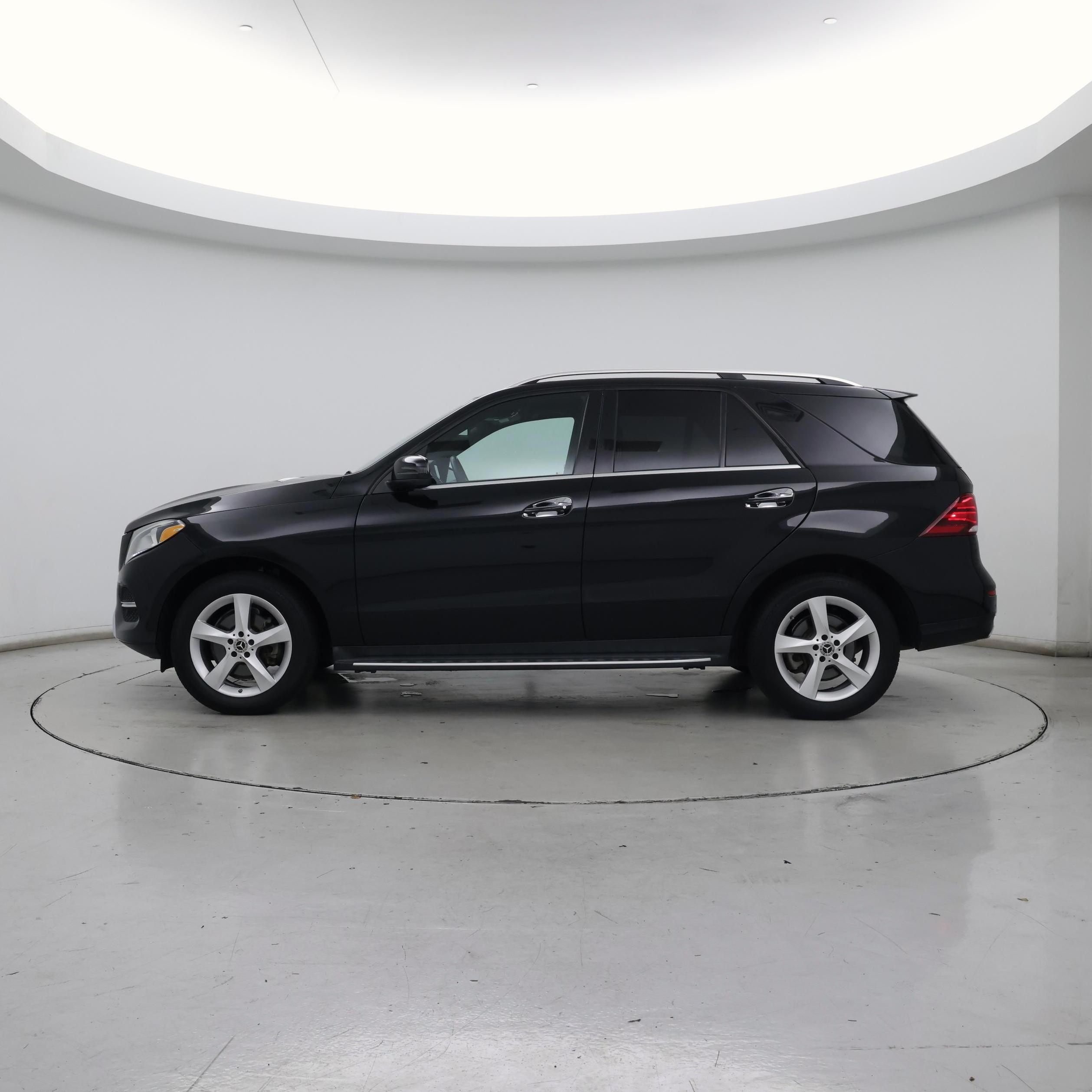 Thumbnail: 2018 Mercedes-Benz GLE - 3