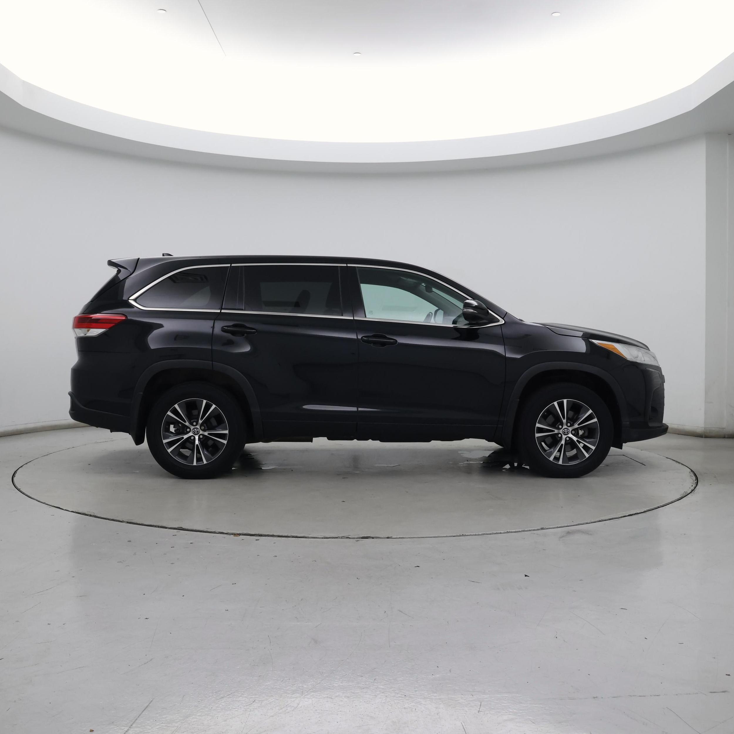 Thumbnail: 2018 Toyota Highlander - 7
