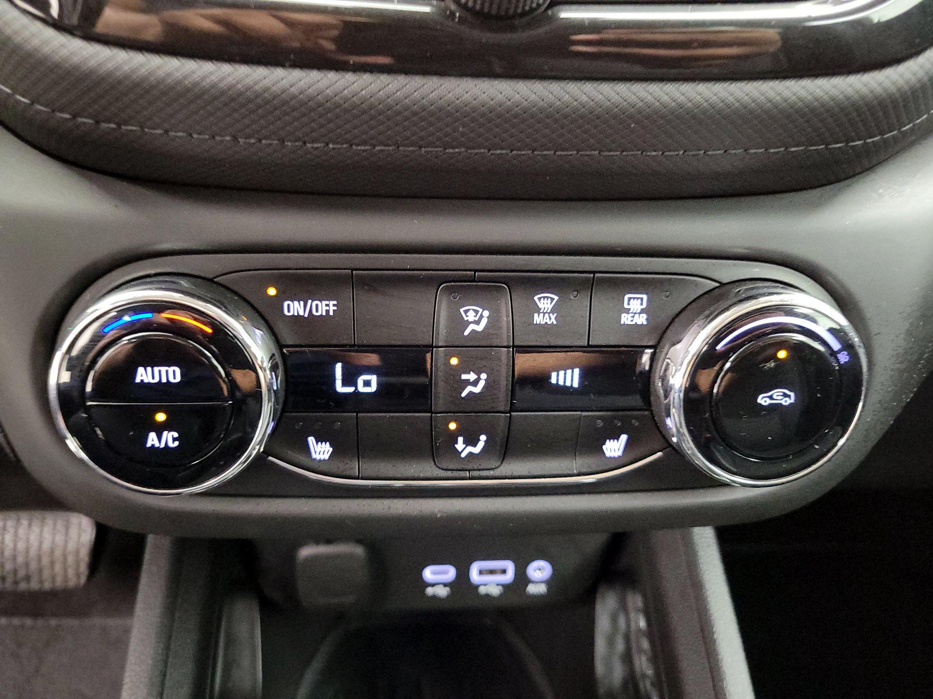Thumbnail: 2022 Chevrolet TrailBlazer - 16
