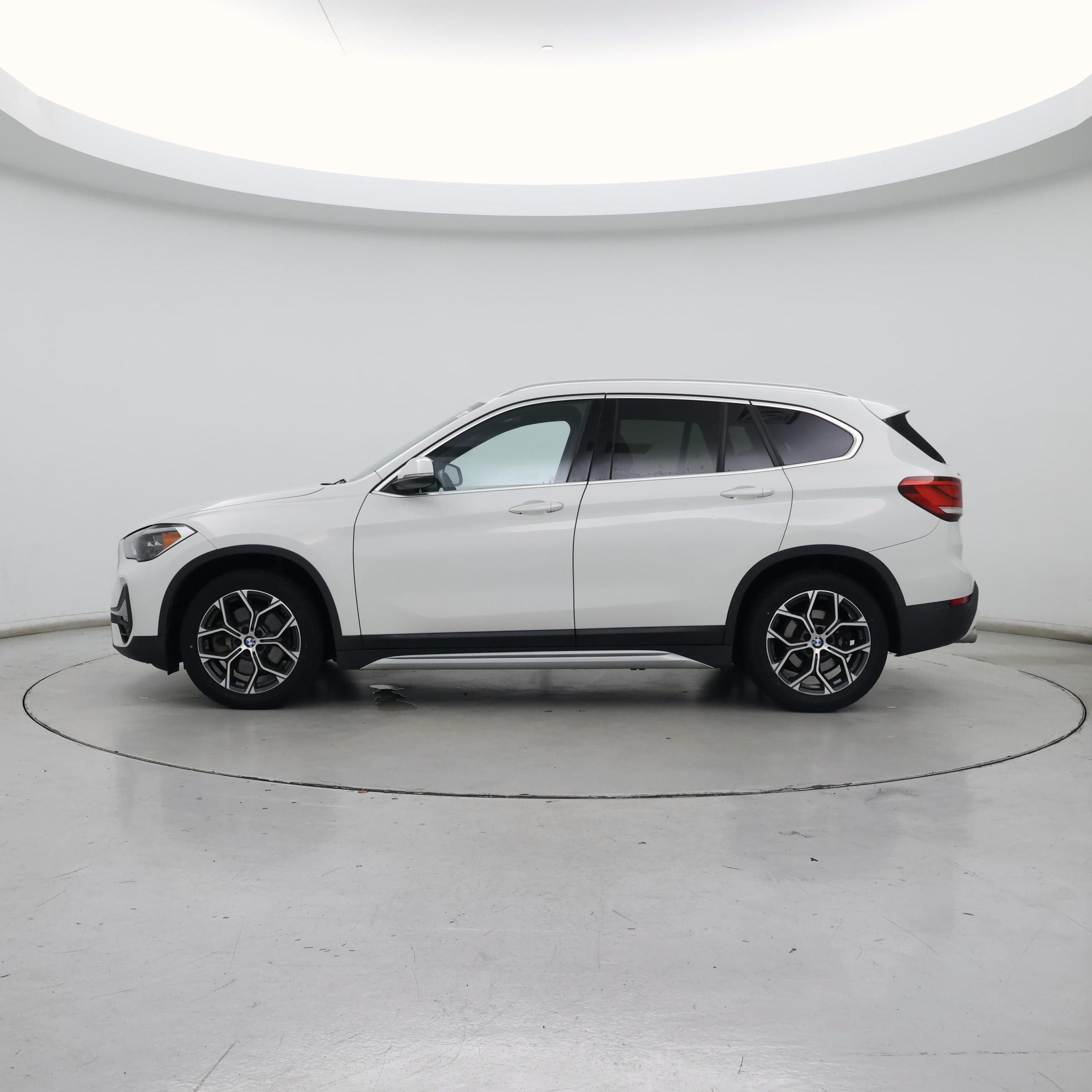 Thumbnail: 2020 BMW X1 - 3