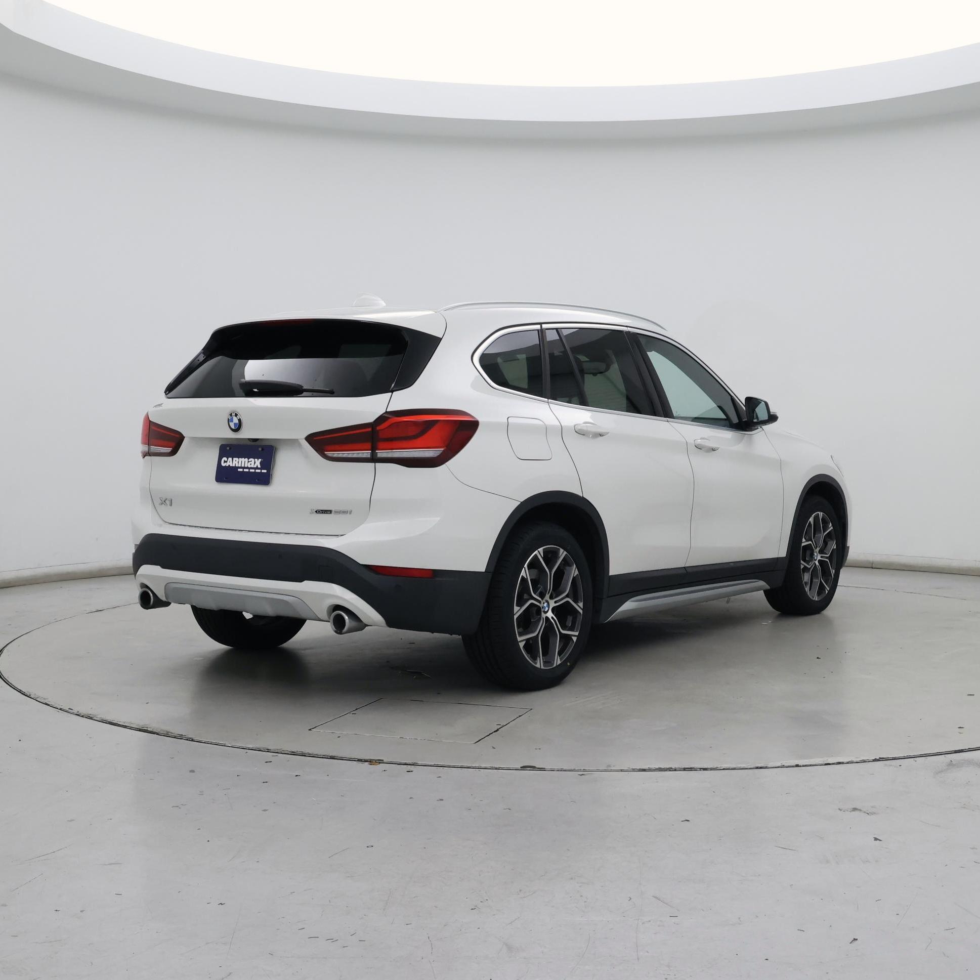 Thumbnail: 2020 BMW X1 - 8