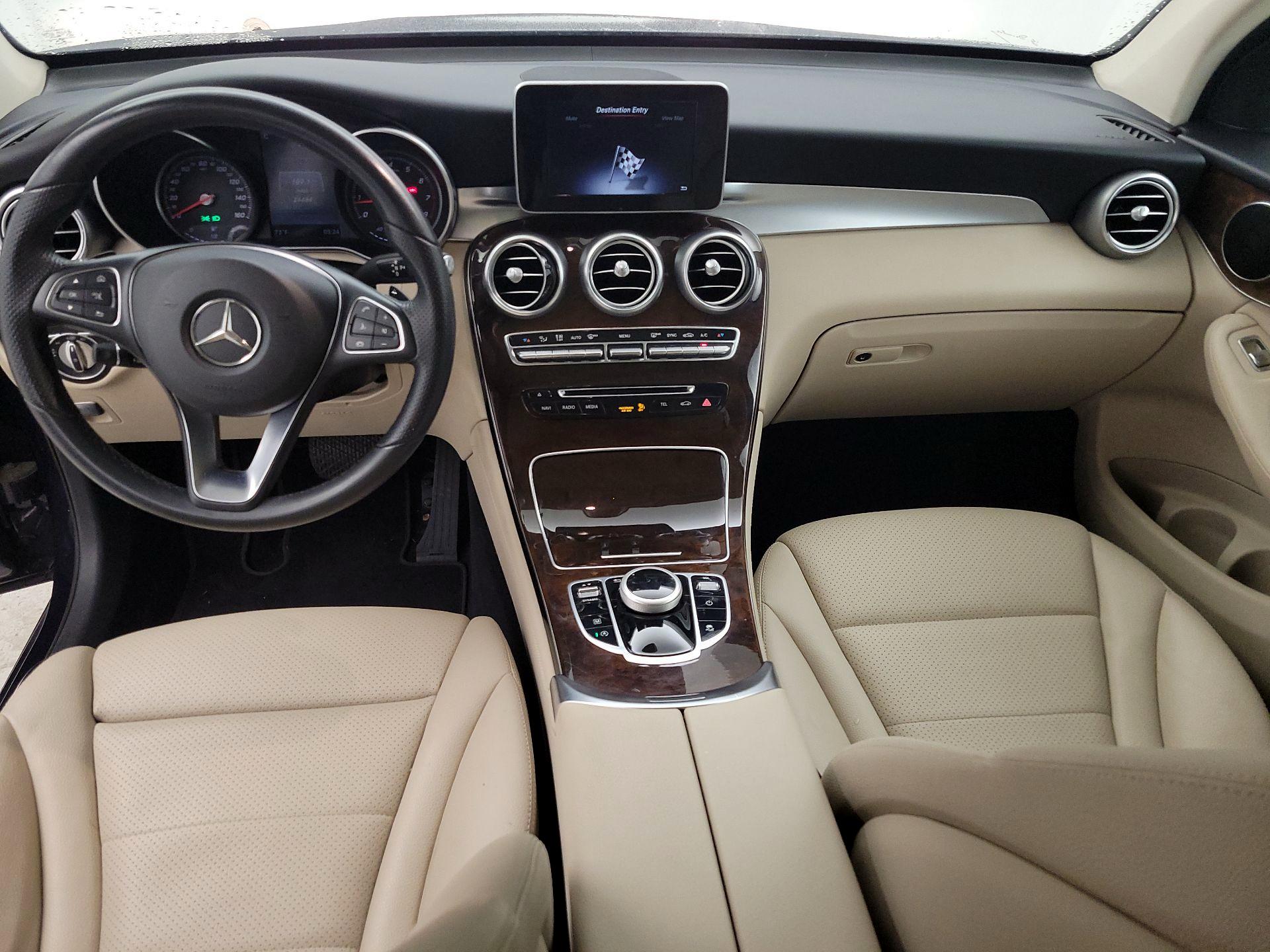 Thumbnail: 2017 Mercedes-Benz GLC - 9