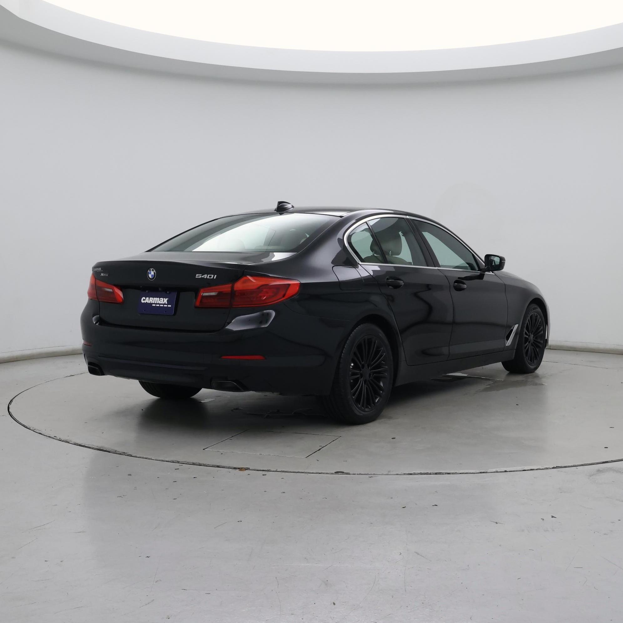 Thumbnail: 2019 BMW 5 Series - 8